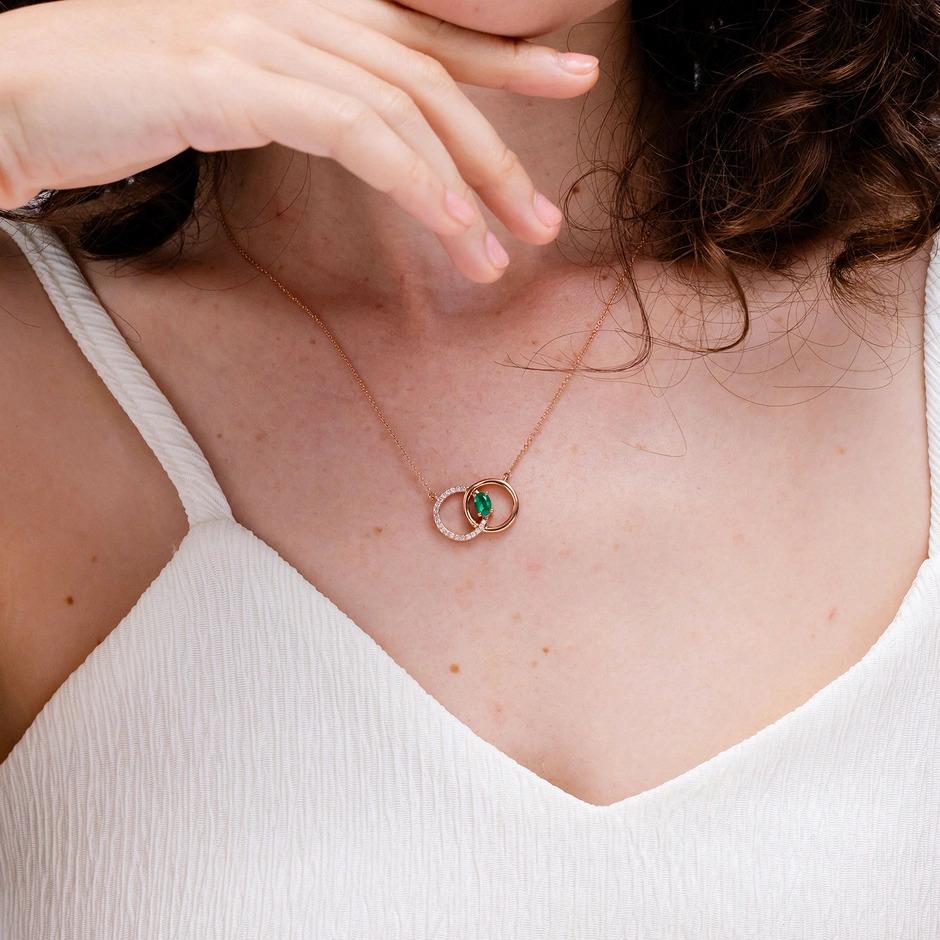 Oval Cut Natural Emerald Interlocking Circle Necklace with Diamond in 14K Yellow Gold For Sale