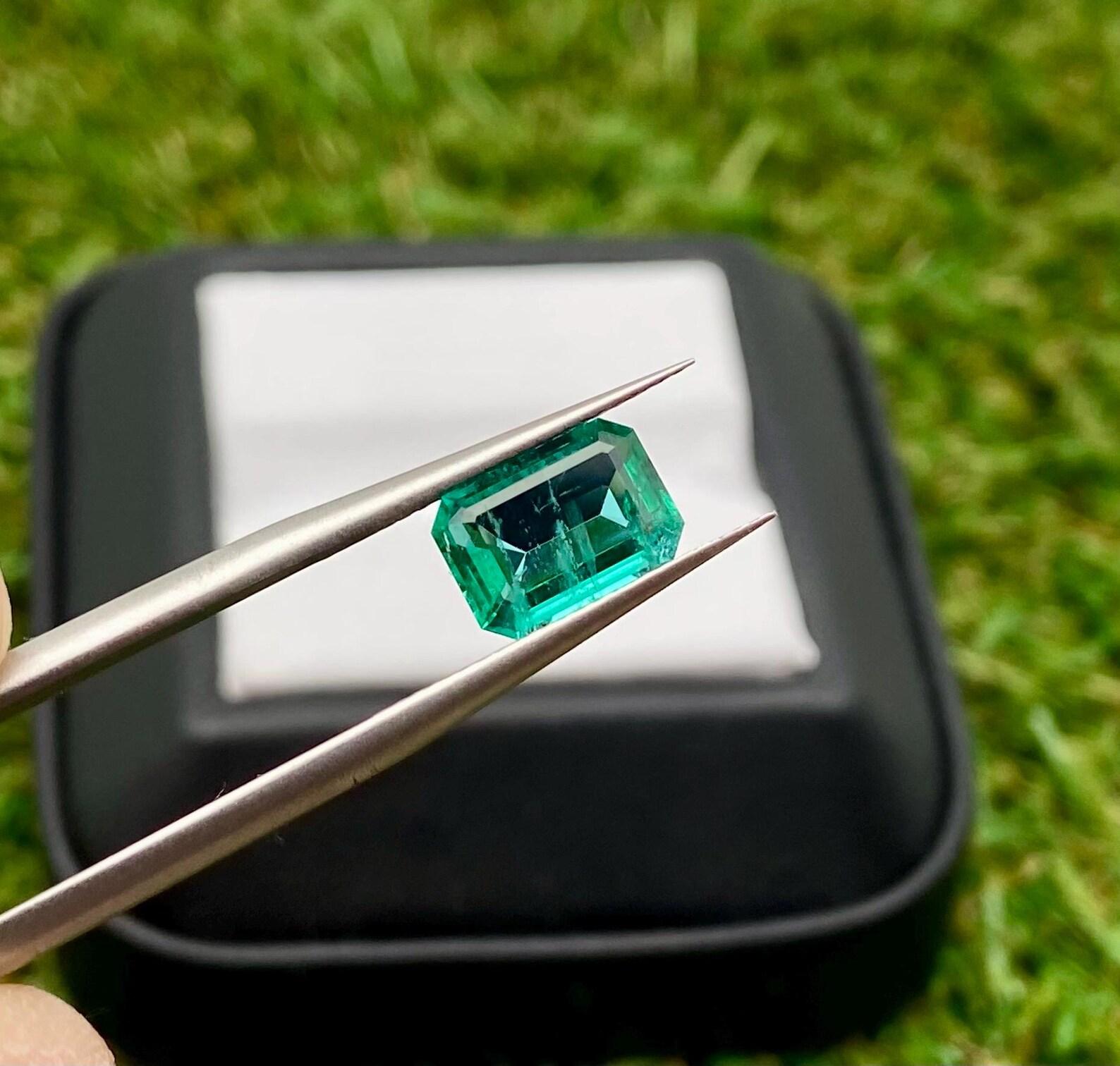 Taglio smeraldo Gemma sciolta di smeraldo naturale da 1.40 ct., taglio smeraldo, Origine Zambia, Certificato in vendita