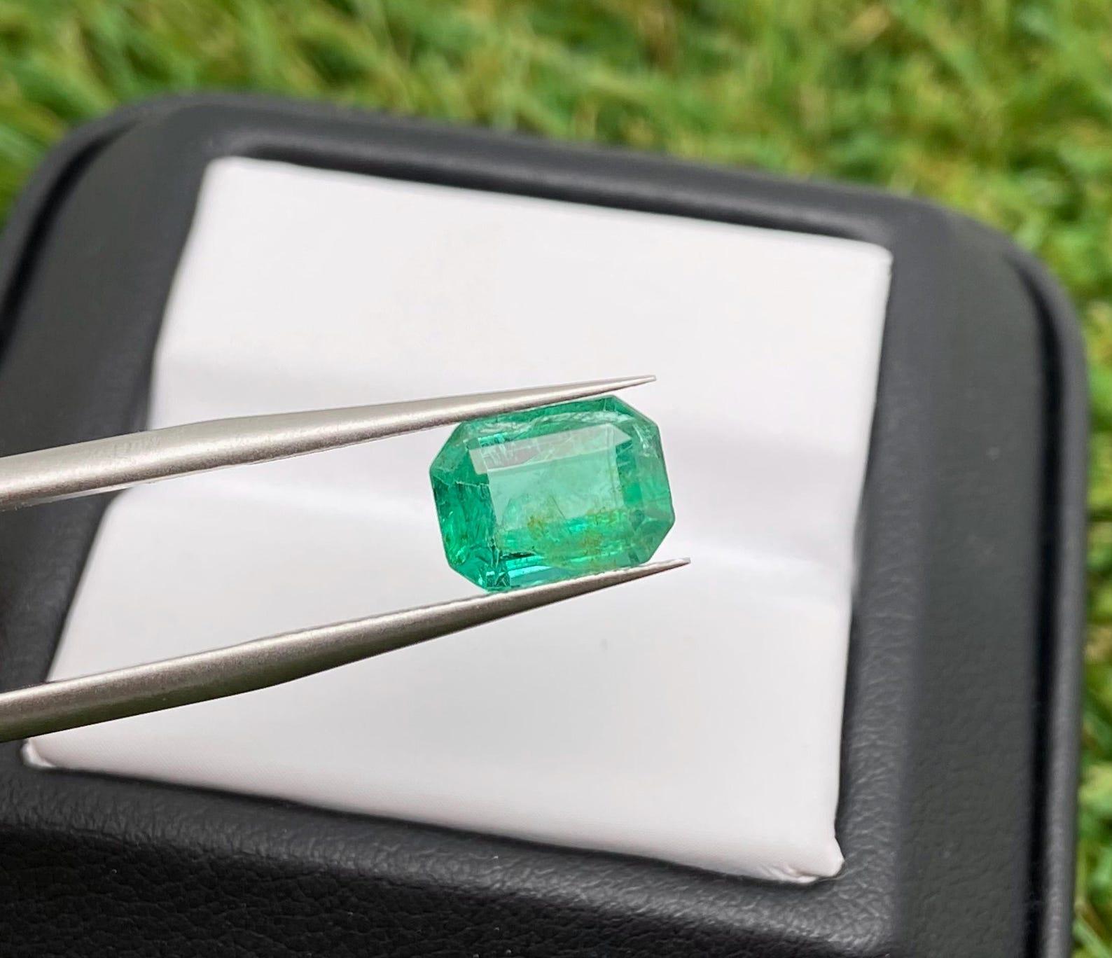 Natürlicher Smaragd lose Edelstein 1.89ct, Smaragdschliff, Herkunft Sambia, Zertifikat im Angebot 6