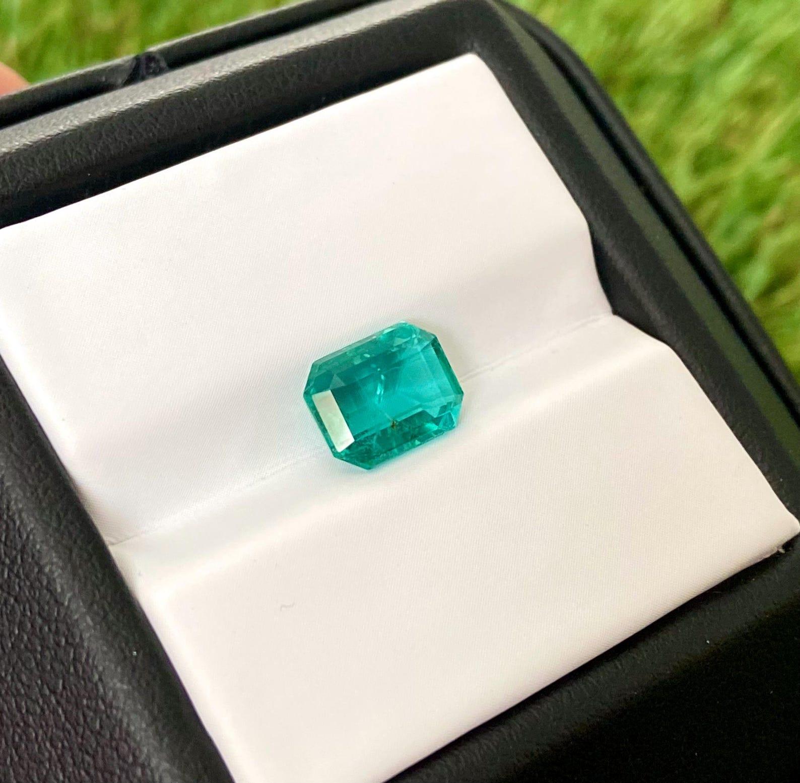 Esmeralda natural gema suelta 2,05 ct., talla esmeralda, Origen Zambia, Certificado en venta 2
