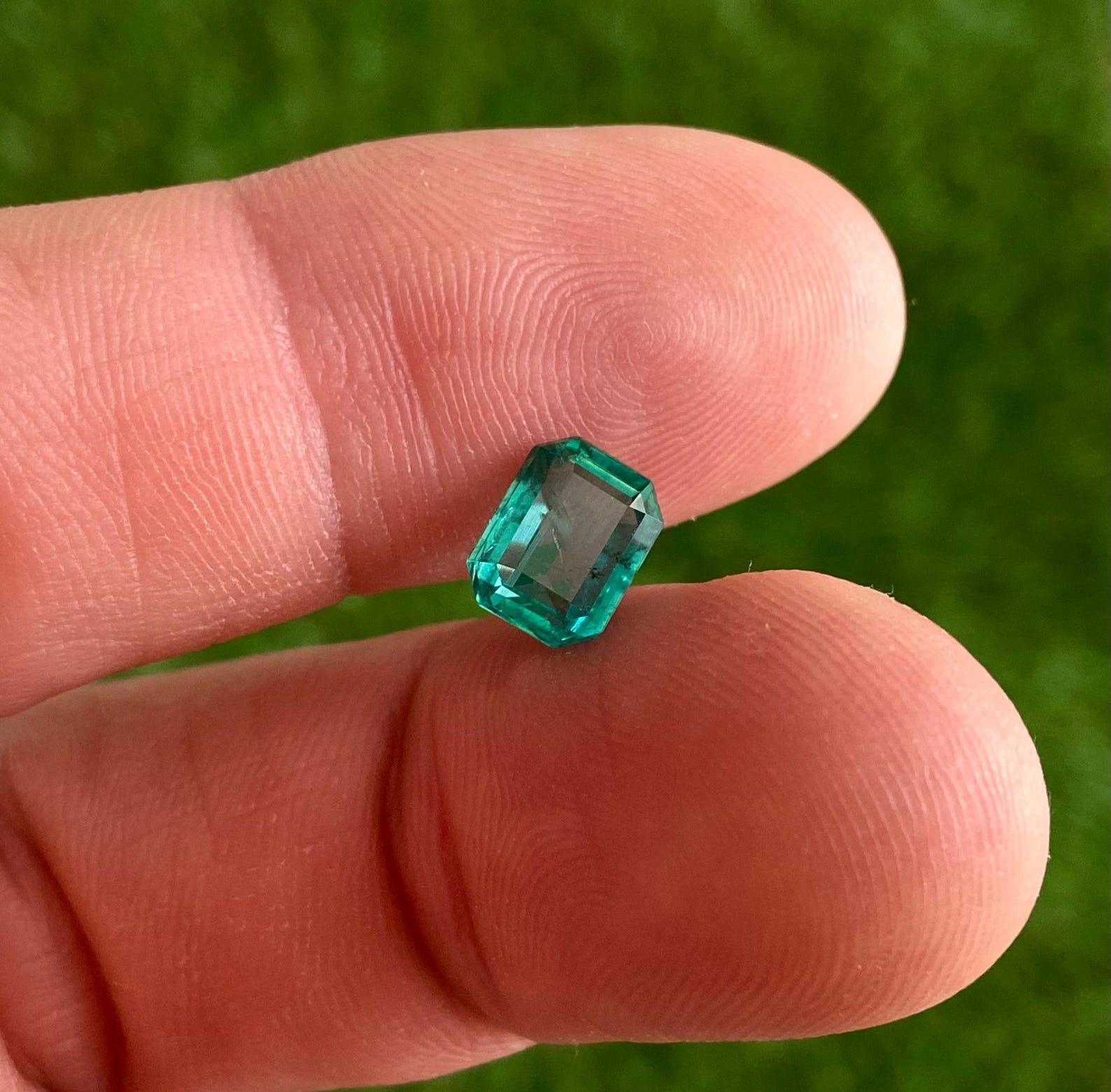 thumbnail interactive-video image 1 of Natural Emerald Cut Emerald Gemstone Pair - 8 To 10 Ct Total - Certified (Colombian Origin) 1 of 5
