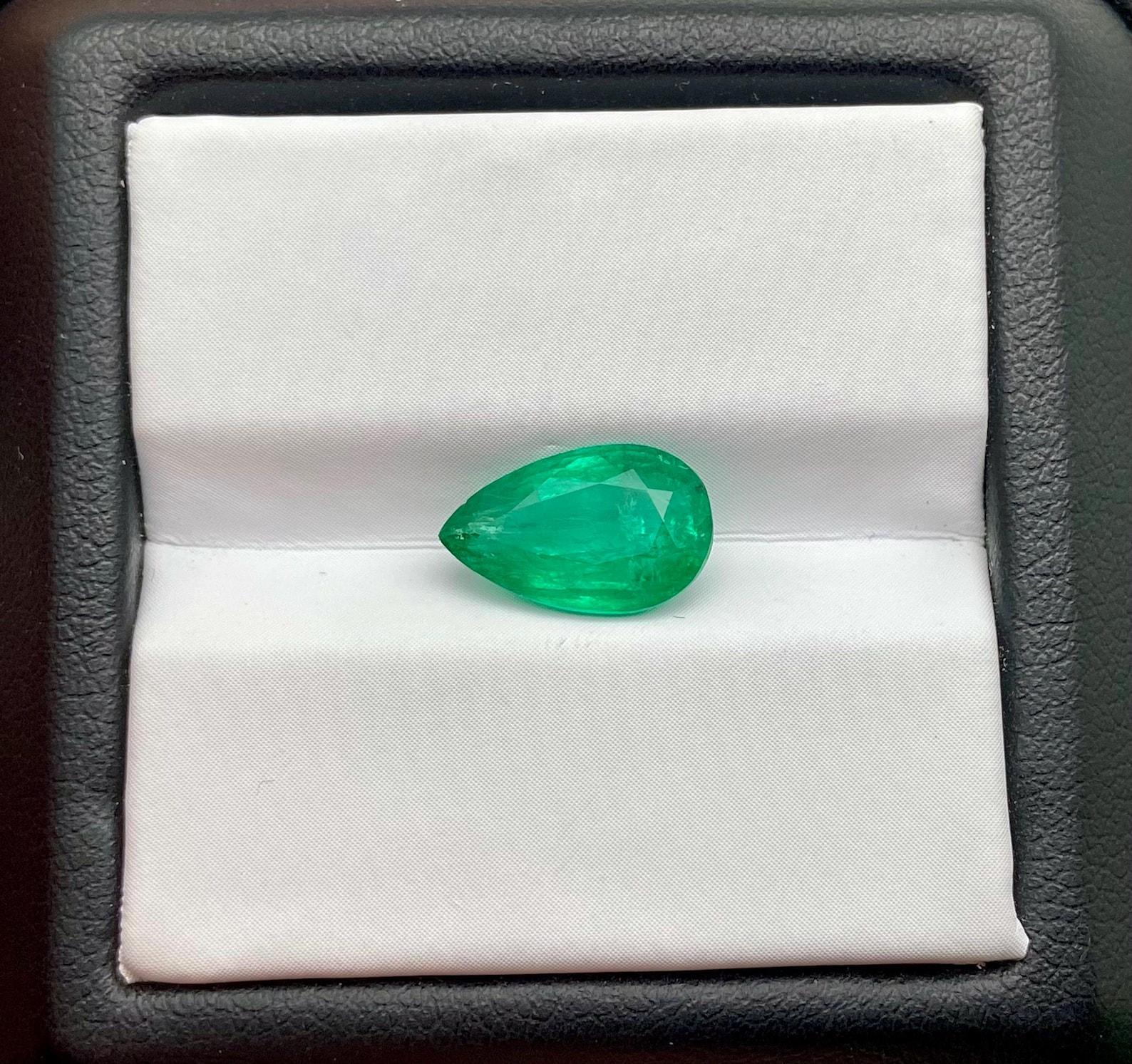 Natürlicher Smaragd lose Edelstein 2,09 ct, Birnenschliff, Herkunft Sambia, Zertifikat! im Angebot 1