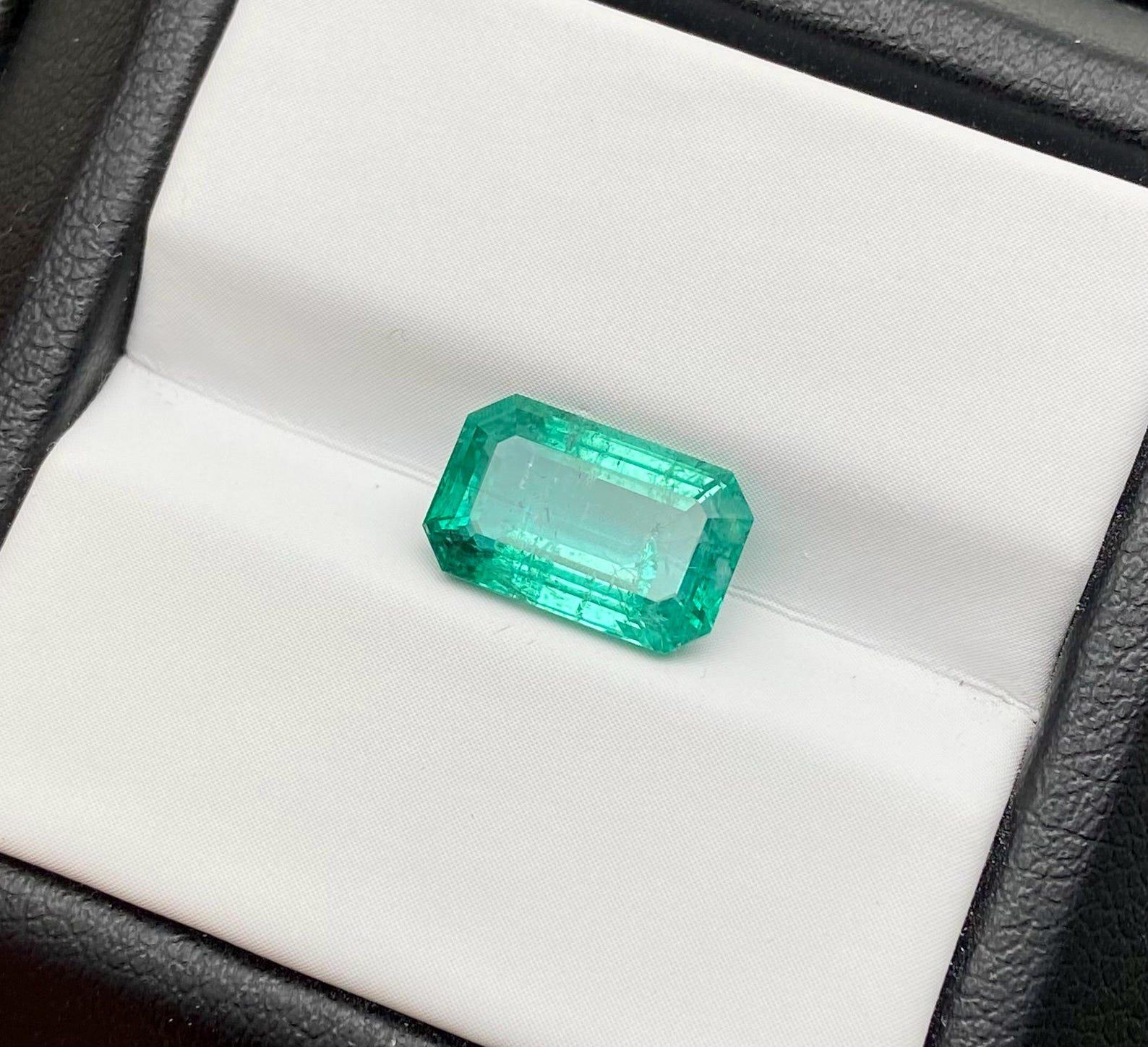Natural Emerald loose gemstone 2.50 Ct. !

Laboratory certified: Latvias Probes Birojs
Gemstone Color: Green
Gemstone Type: Emerald
Gemstone size: 10.55x6.73x4.37 mm
Cut Grade: Excellent
Clarity/Grade: Natural Inclusions Pattern
Gemstone Shape: