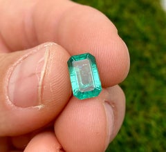 Natural Emerald loose gemstone 2.50 ct., emerald cut, Origin Zambia, Certificate