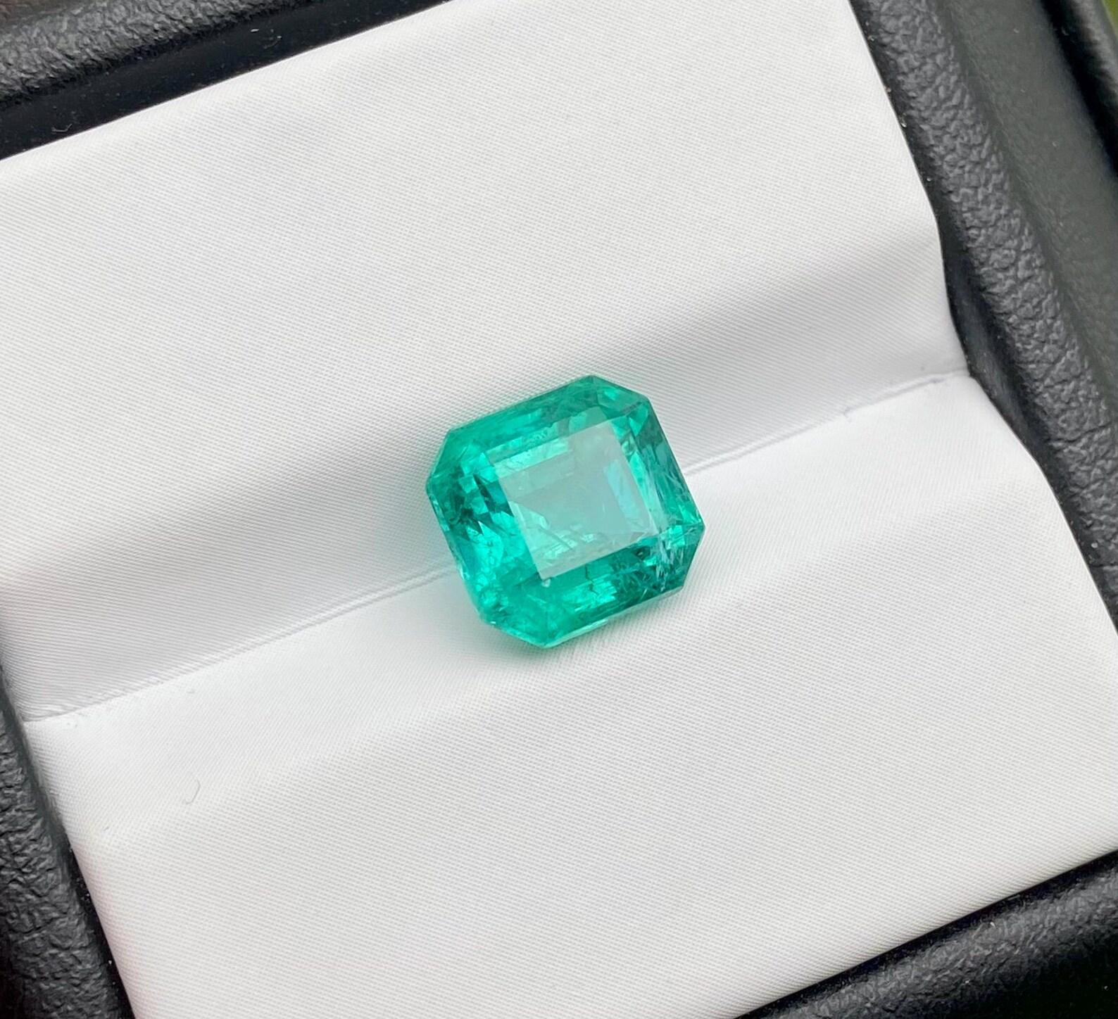 Natürlicher Smaragd lose Edelstein 2.82 ct, Smaragdschliff, Herkunft Sambia, Zertifikat im Angebot 3