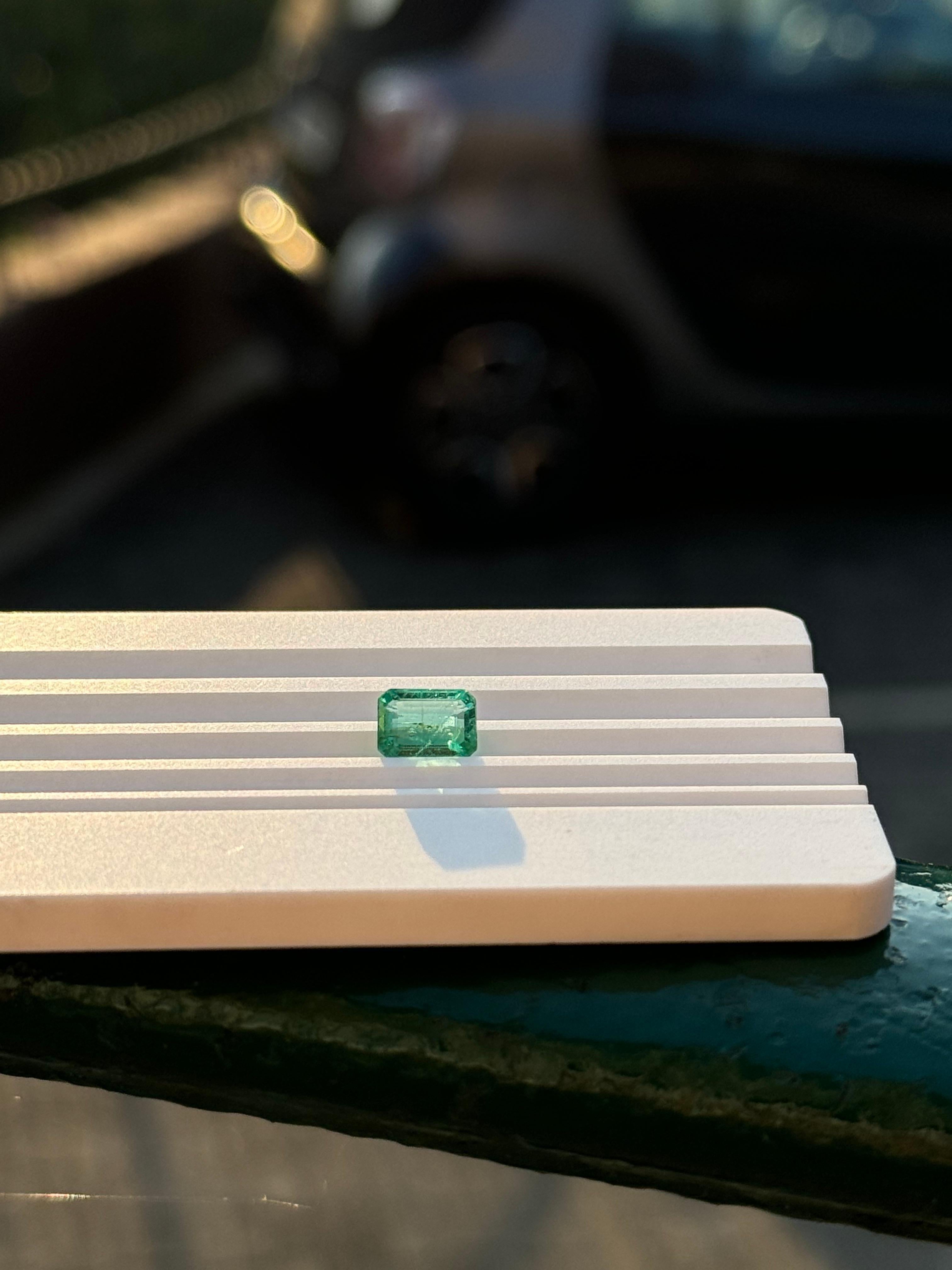 Estetismo Smeraldo naturale verde menta Origine: zambia 1,35ct in vendita