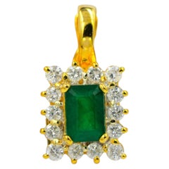 Natural Emerald Natural Diamond 1.65 Carat Halo 14K Yellow Gold Pendant