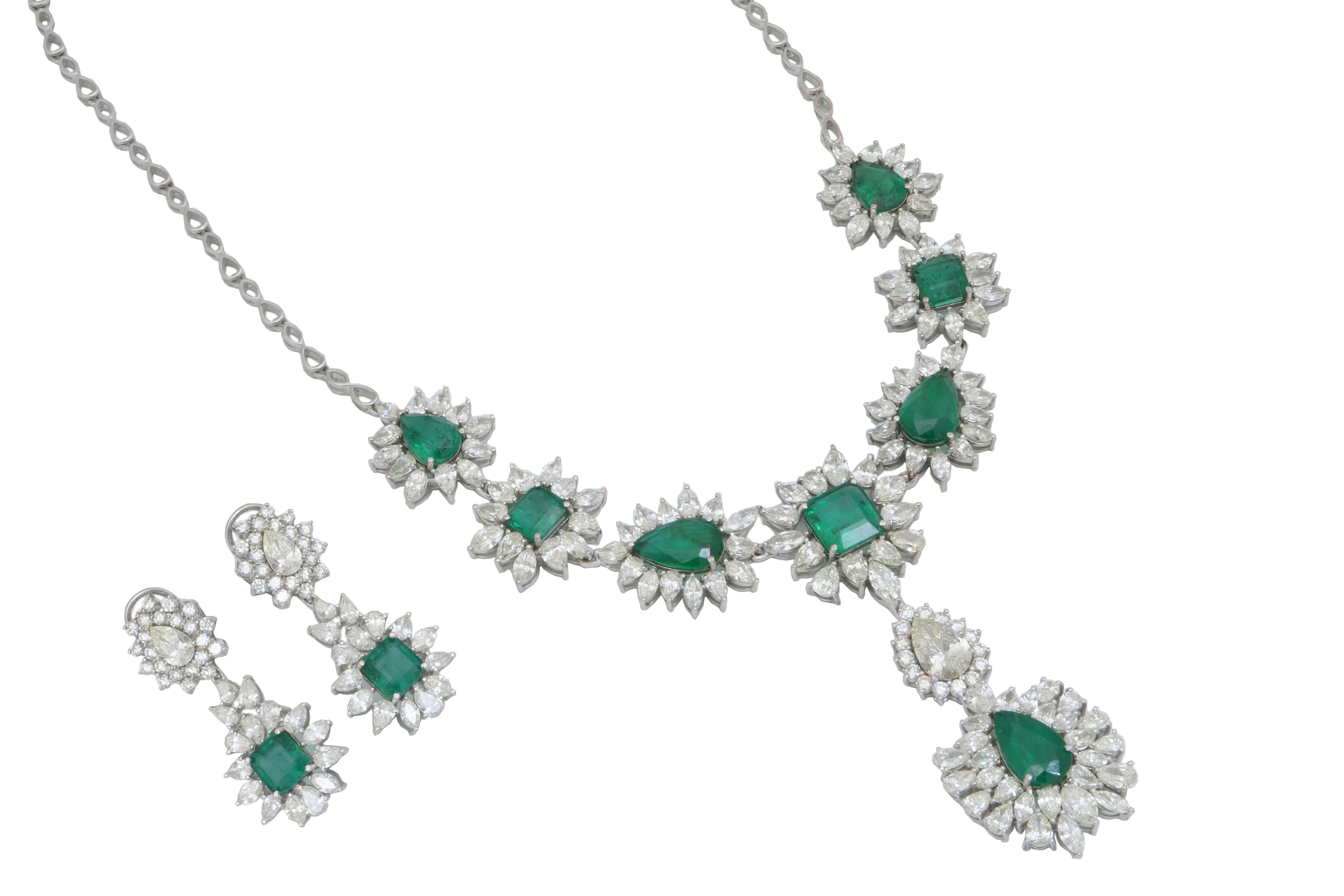 elegant emerald necklace