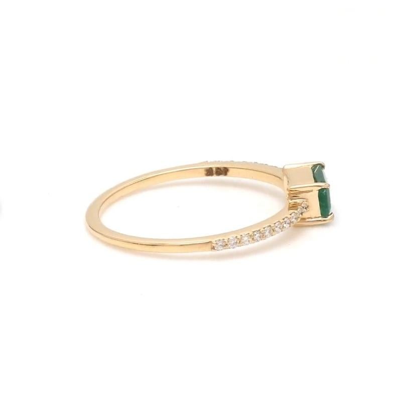 Natürlicher Smaragd-Diamantring mit achteckigen Krappenbesatz aus 18 Karat Gold (Smaragdschliff) im Angebot