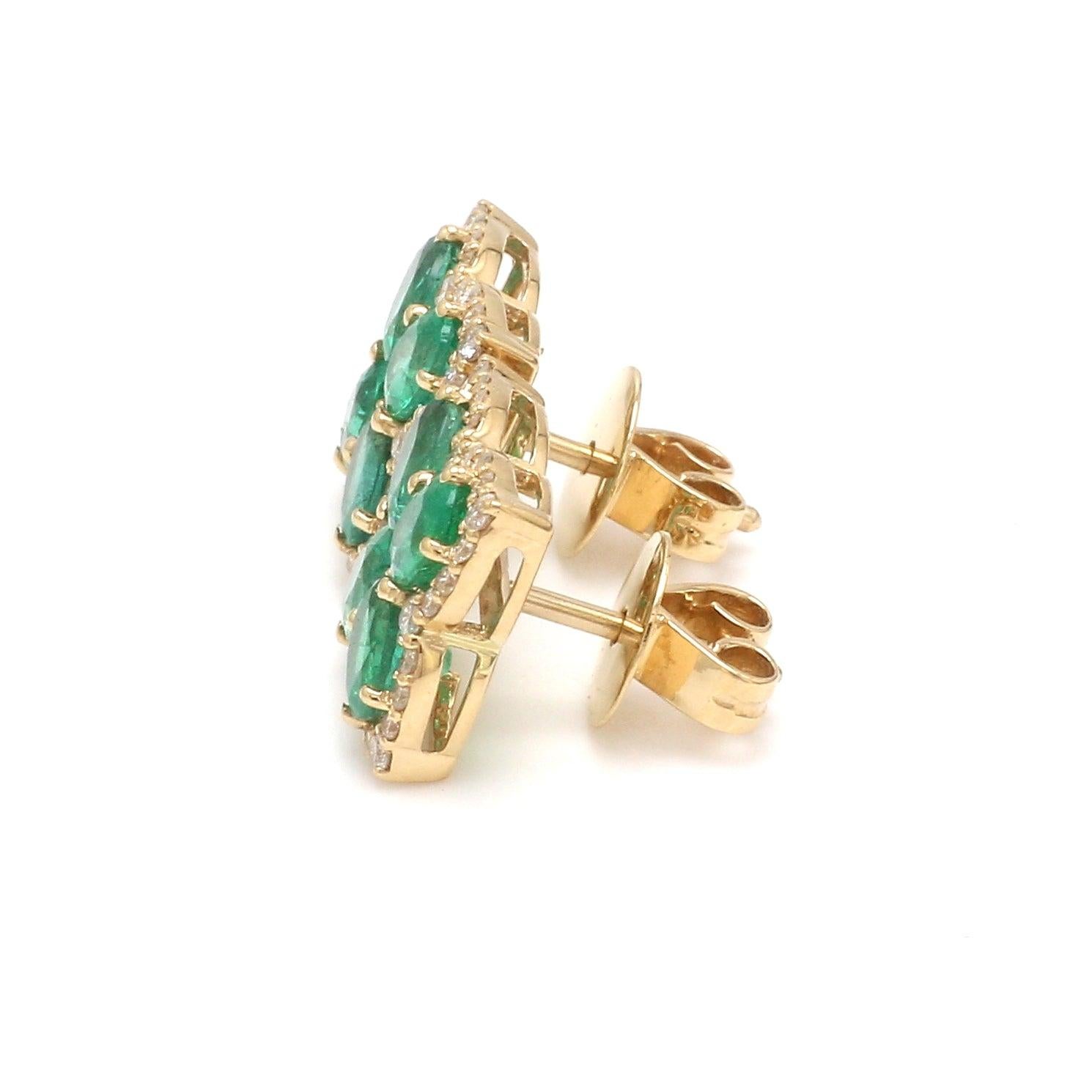 Contemporary Natural Emerald Oval Diamond Floral Tops For Sale