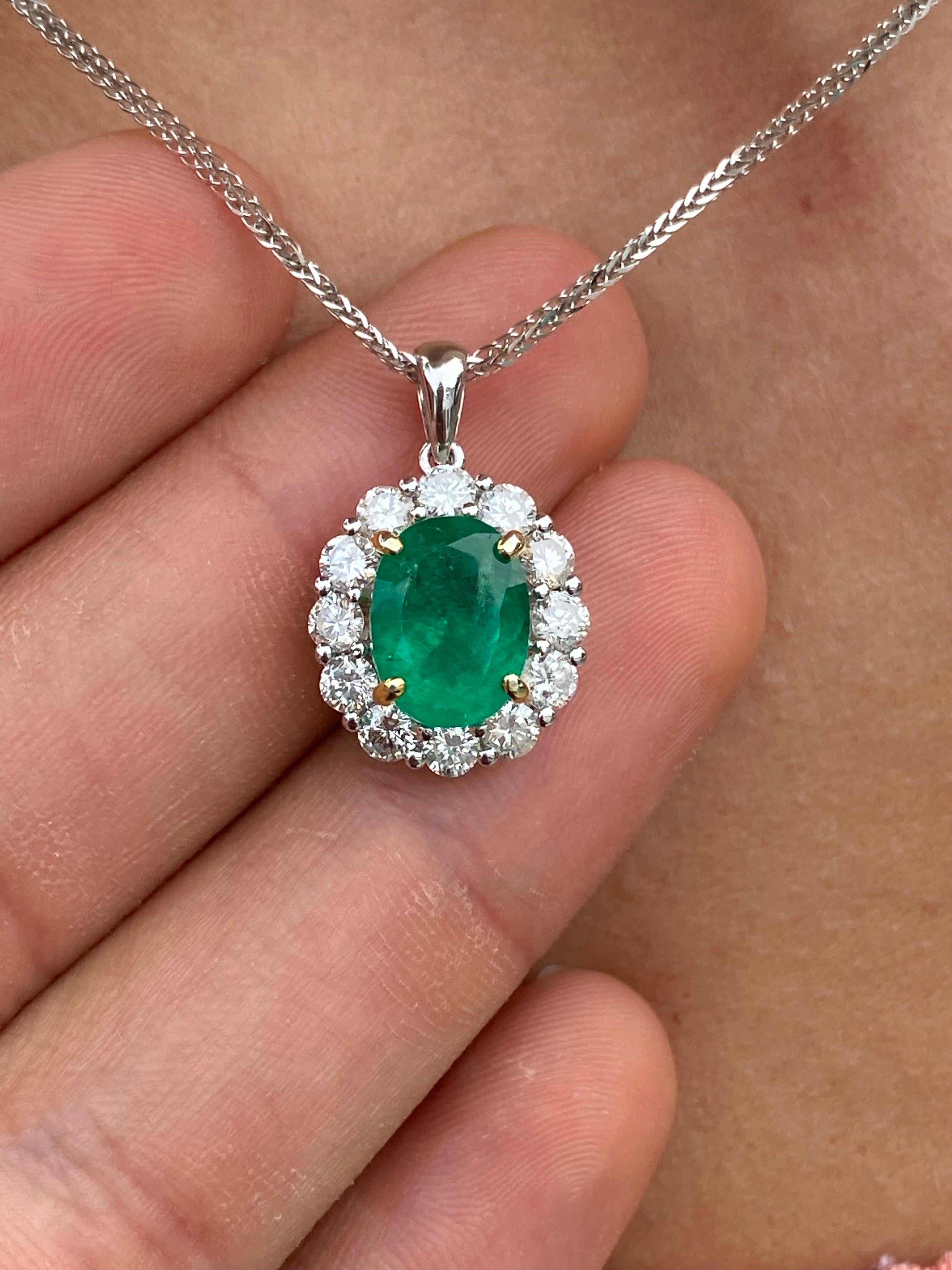 Women's or Men's Natural Emerald Pendant and Diamond Halo in 18k Solid White Gold For Sale