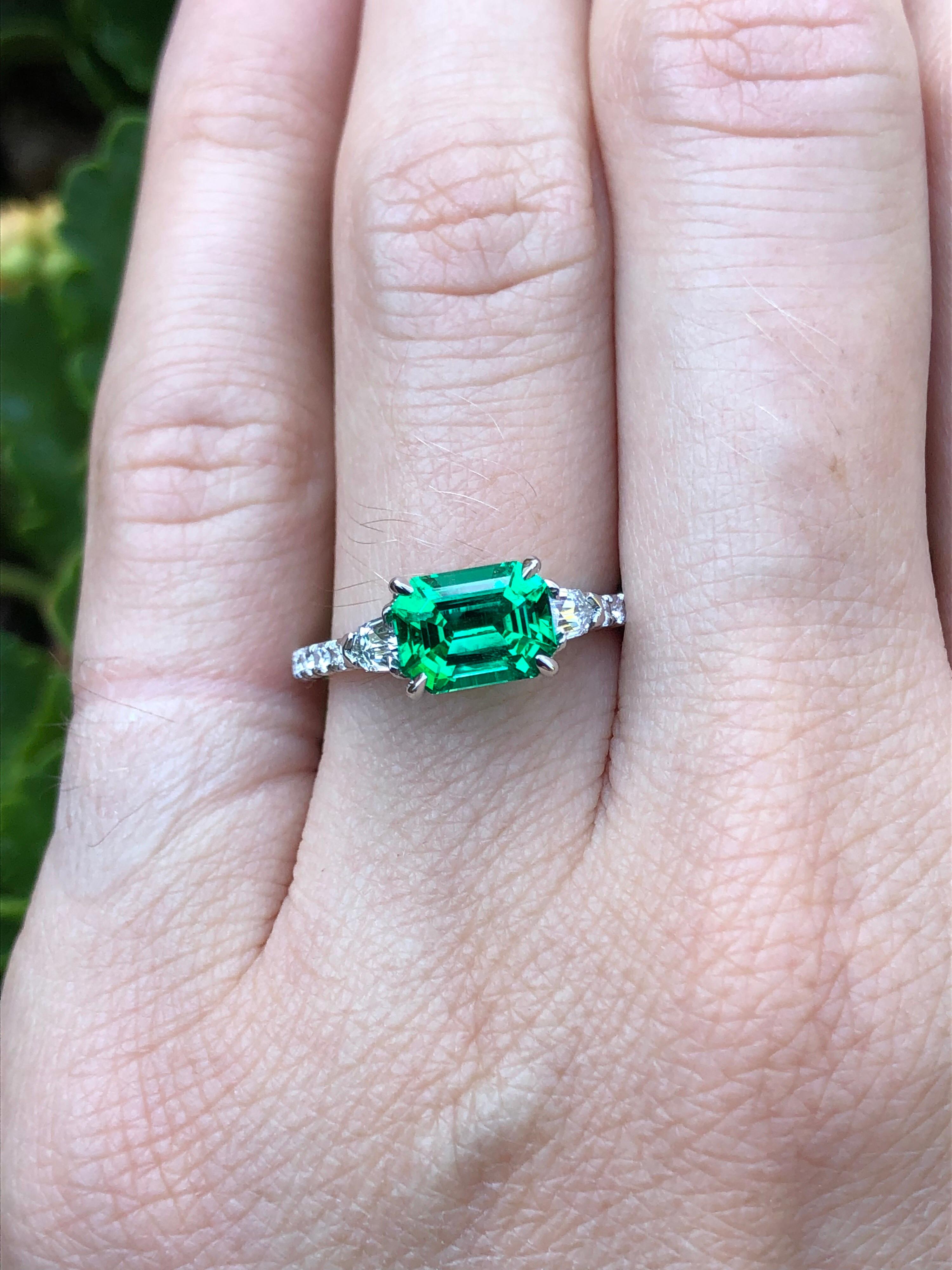 No-Oil Panjshir Emerald Platinum Ring - Rare AGL-Certified Luxury Masterpiece en vente 7