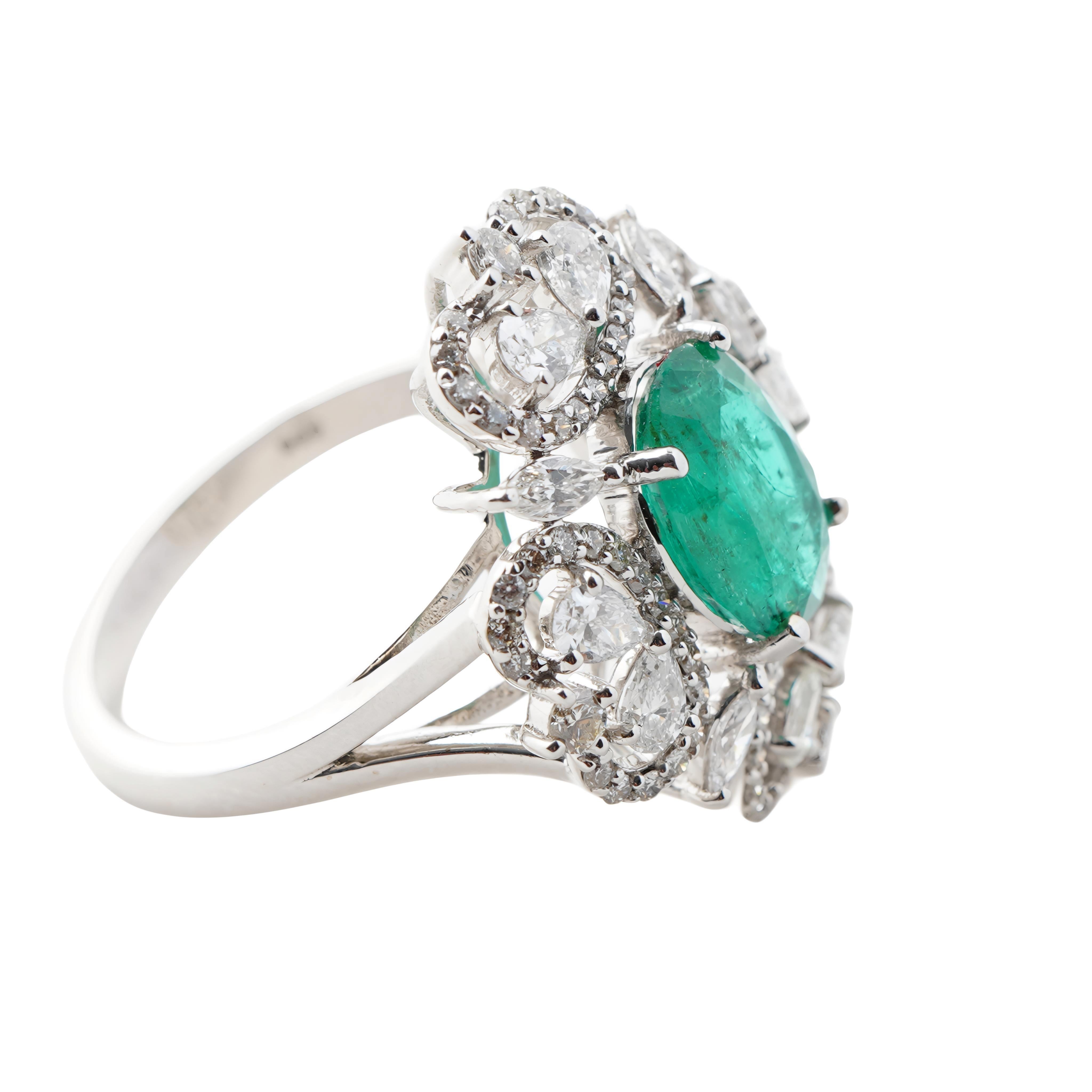 GW= 6,25cts
NW= 5,556cts
smeraldo = 2,07cts
diamante = 1,40cts
SEGUICI SU INSTA (divinejewellerylounge)
CODICE= Z & Z