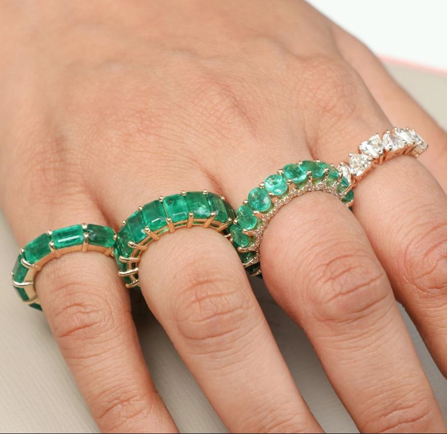 Natürlicher Smaragdring aus 14 Karat Gold im Angebot 2
