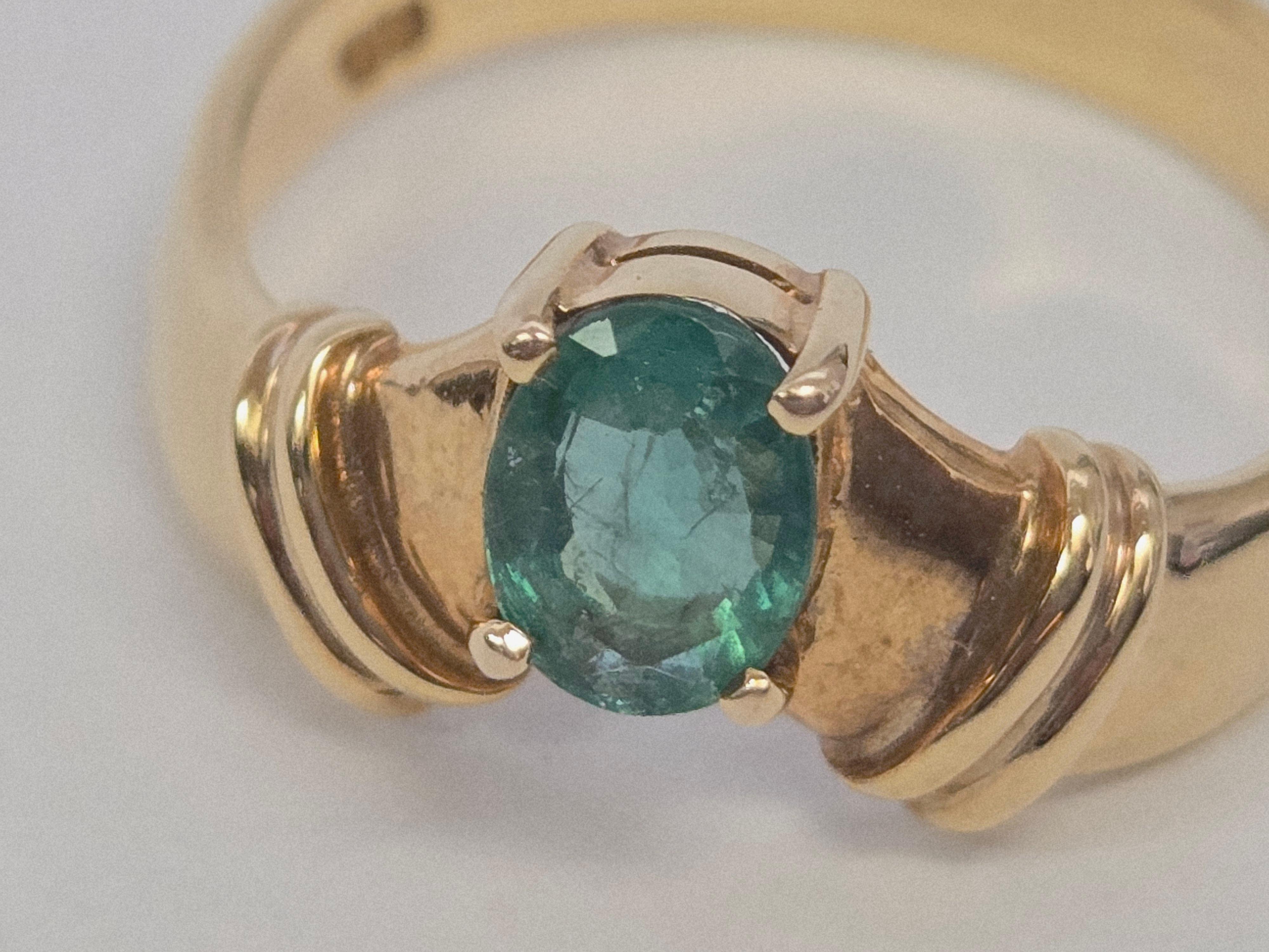 Natürlicher Smaragd Ring in 18K Gold im Angebot 1