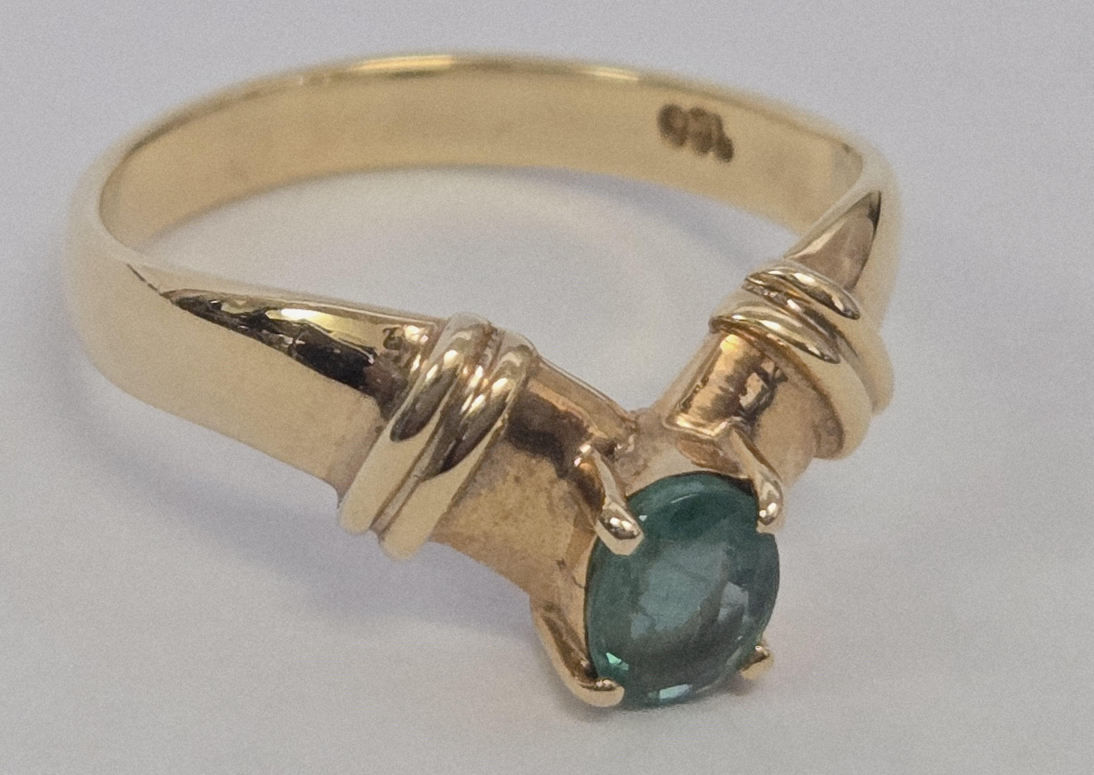 Natürlicher Smaragd Ring in 18K Gold im Angebot 3