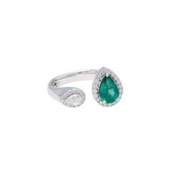 Natural Emerald & Diamond Ring in 18k Gold