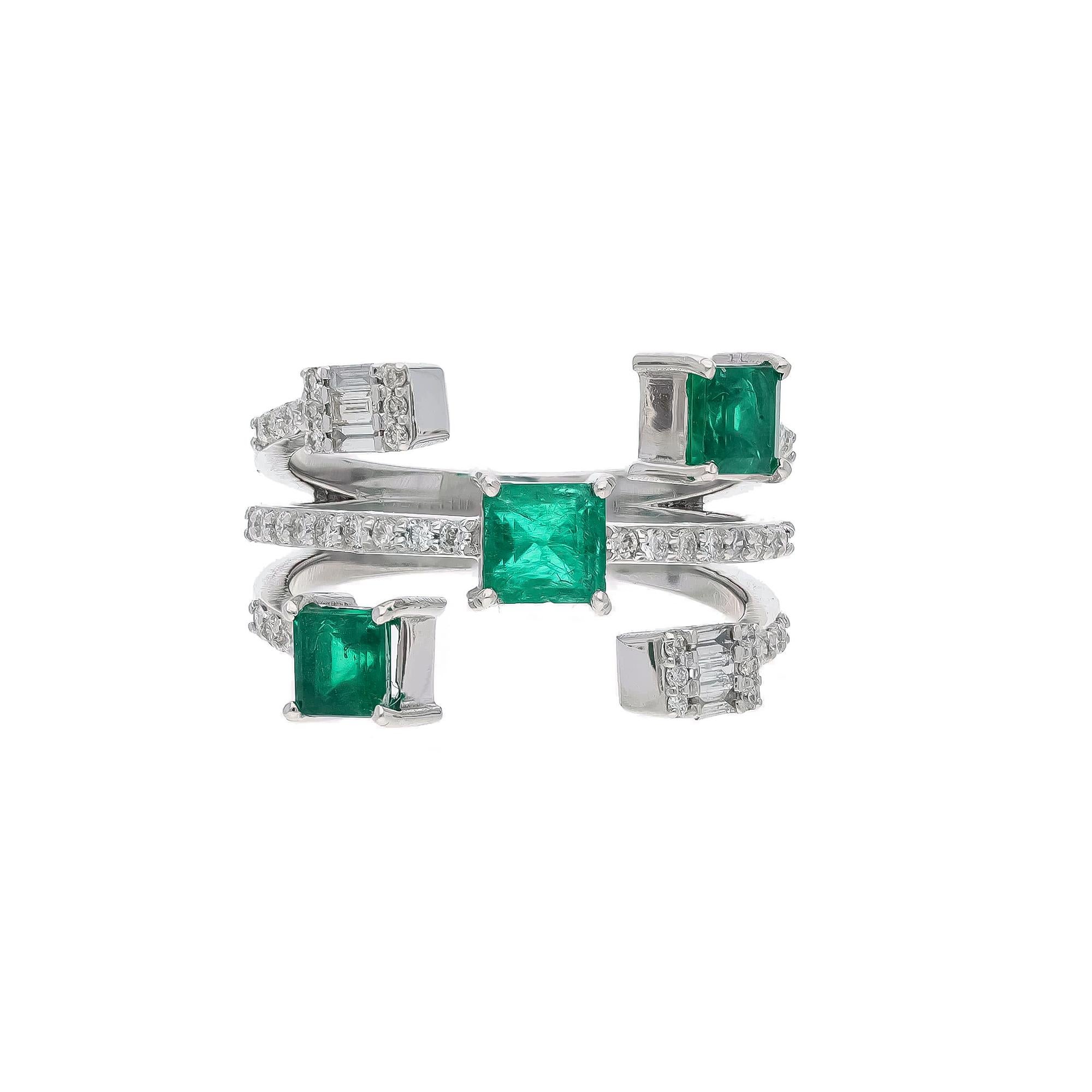 Mixed Cut Natural Emerald Ring with Diamond in 18k Gold For Sale