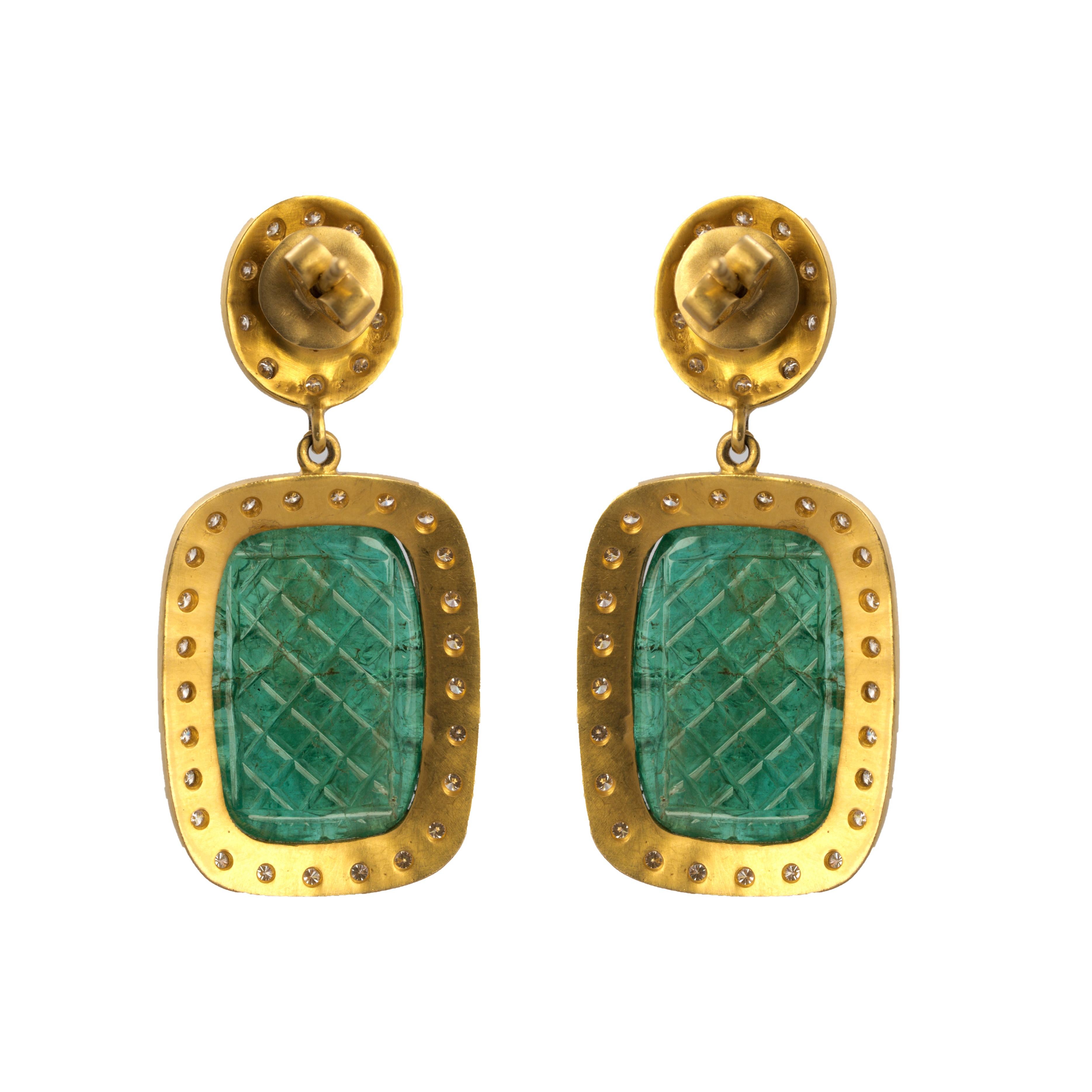 Natural Emerald Rose Cut Diamonds Earring in 18k Gold In New Condition In jaipur, IN