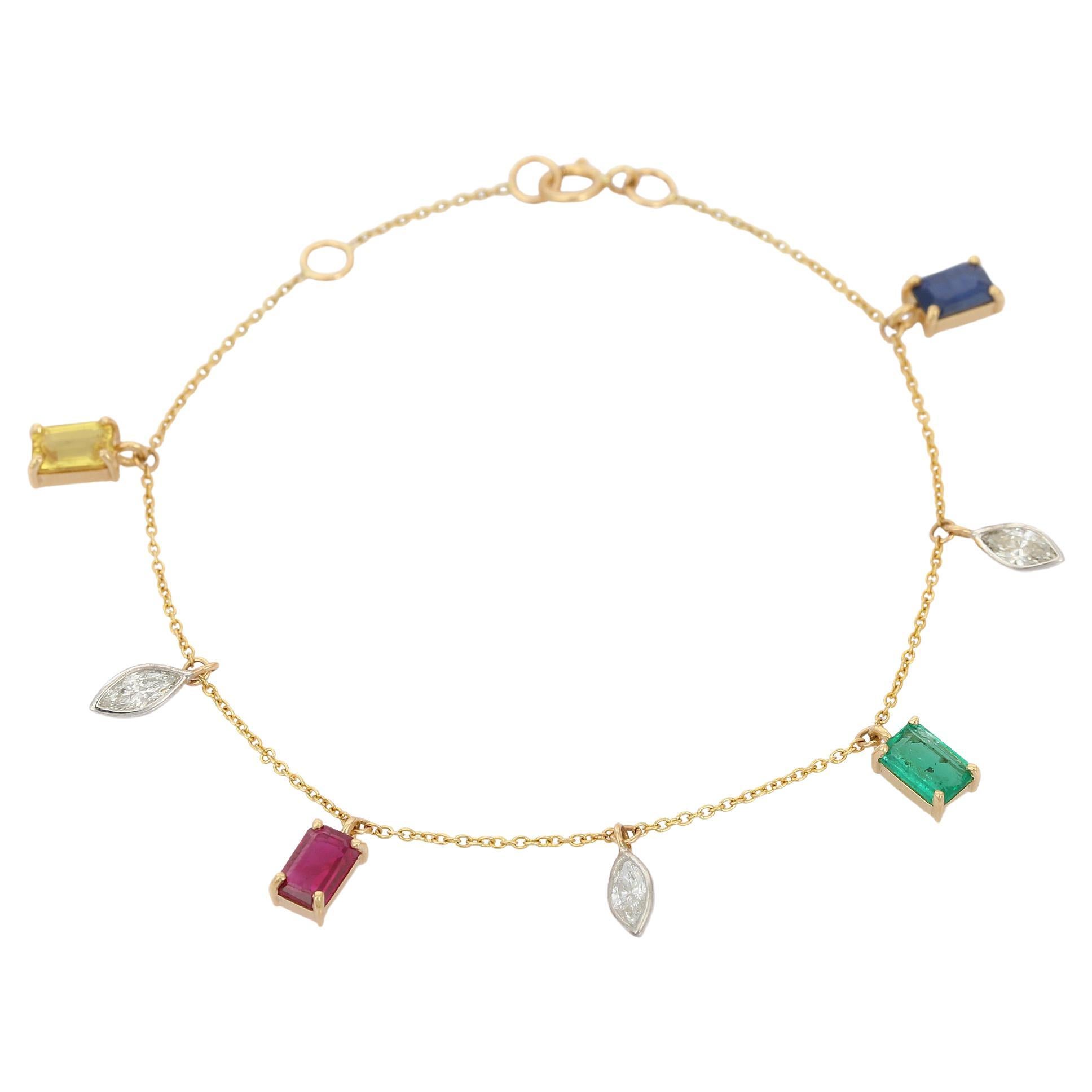 Charm-Armband aus 18 Karat Gelbgold mit natrlichem Smaragd, Rubin, Saphir und Diamant