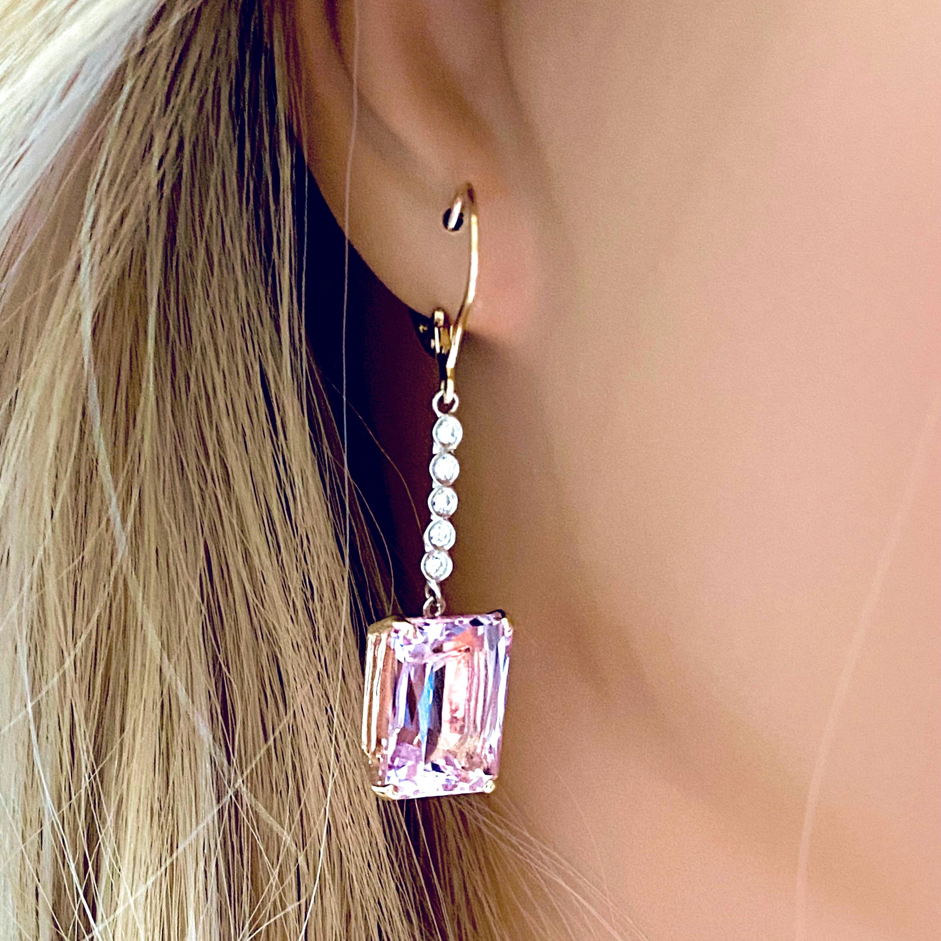 Natural Emerald Shaped Kunzite Diamond Gold Hoop Earrings Weighing 21.30 Carat 1