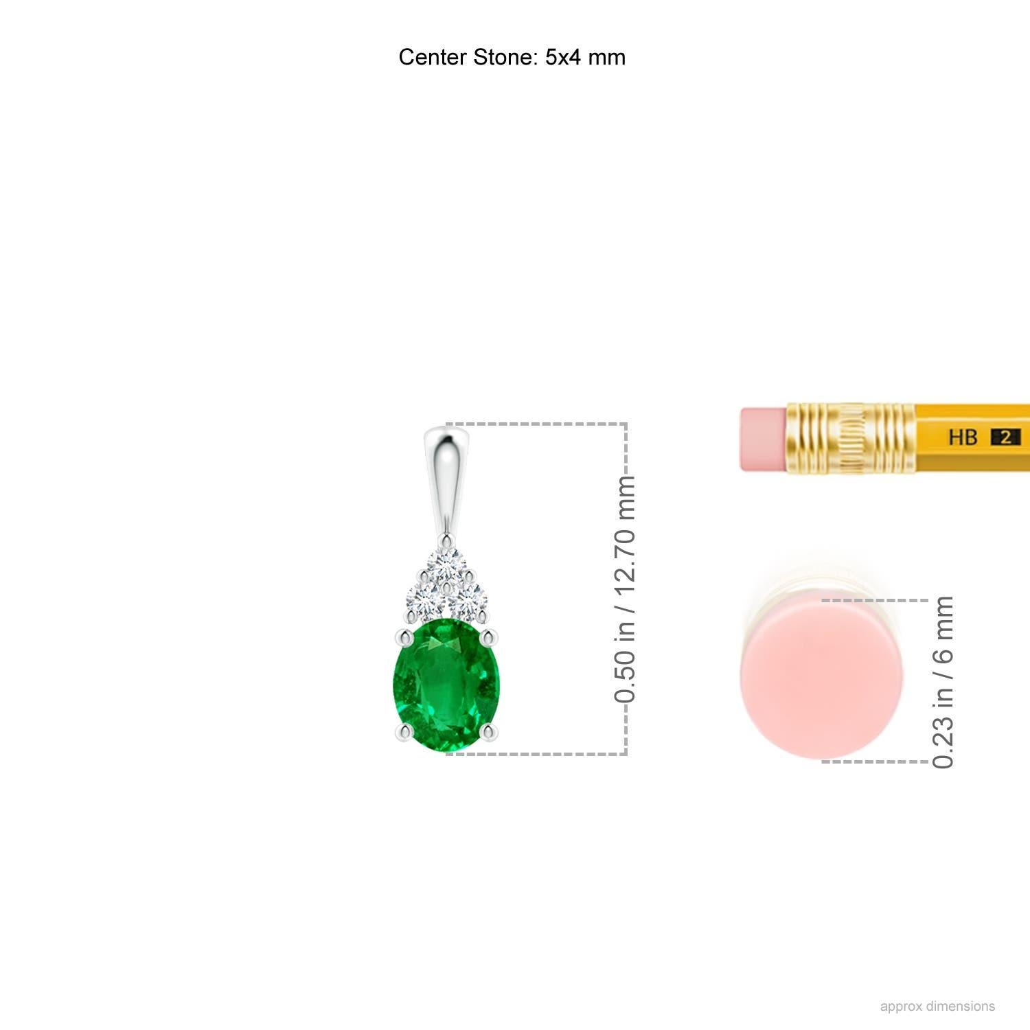 Modern Natural Emerald Solitaire Pendant with Diamond in Platinum Size-5x4mm For Sale