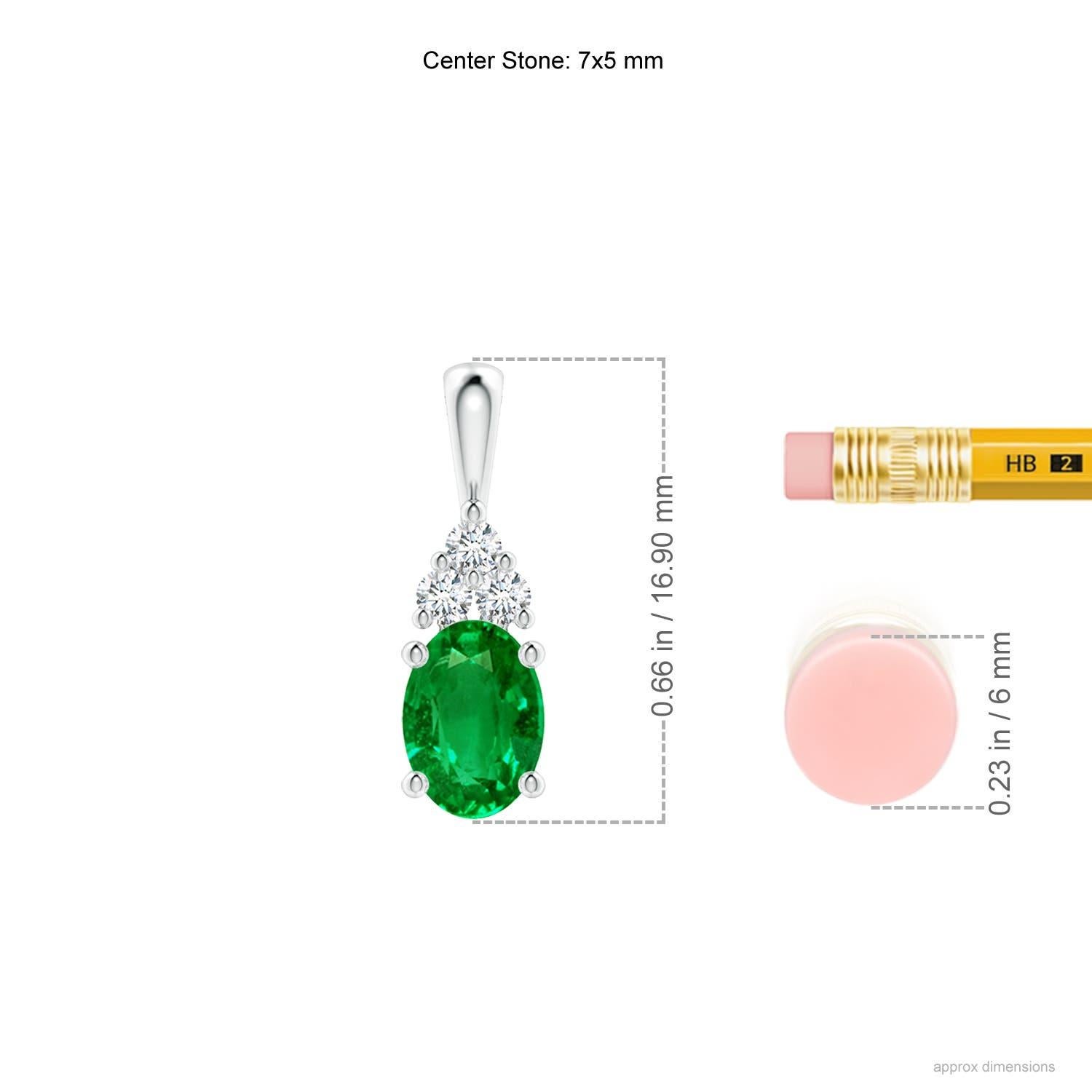 Modern Natural Emerald Solitaire Pendant with Diamond in Platinum Size-7x5mm For Sale