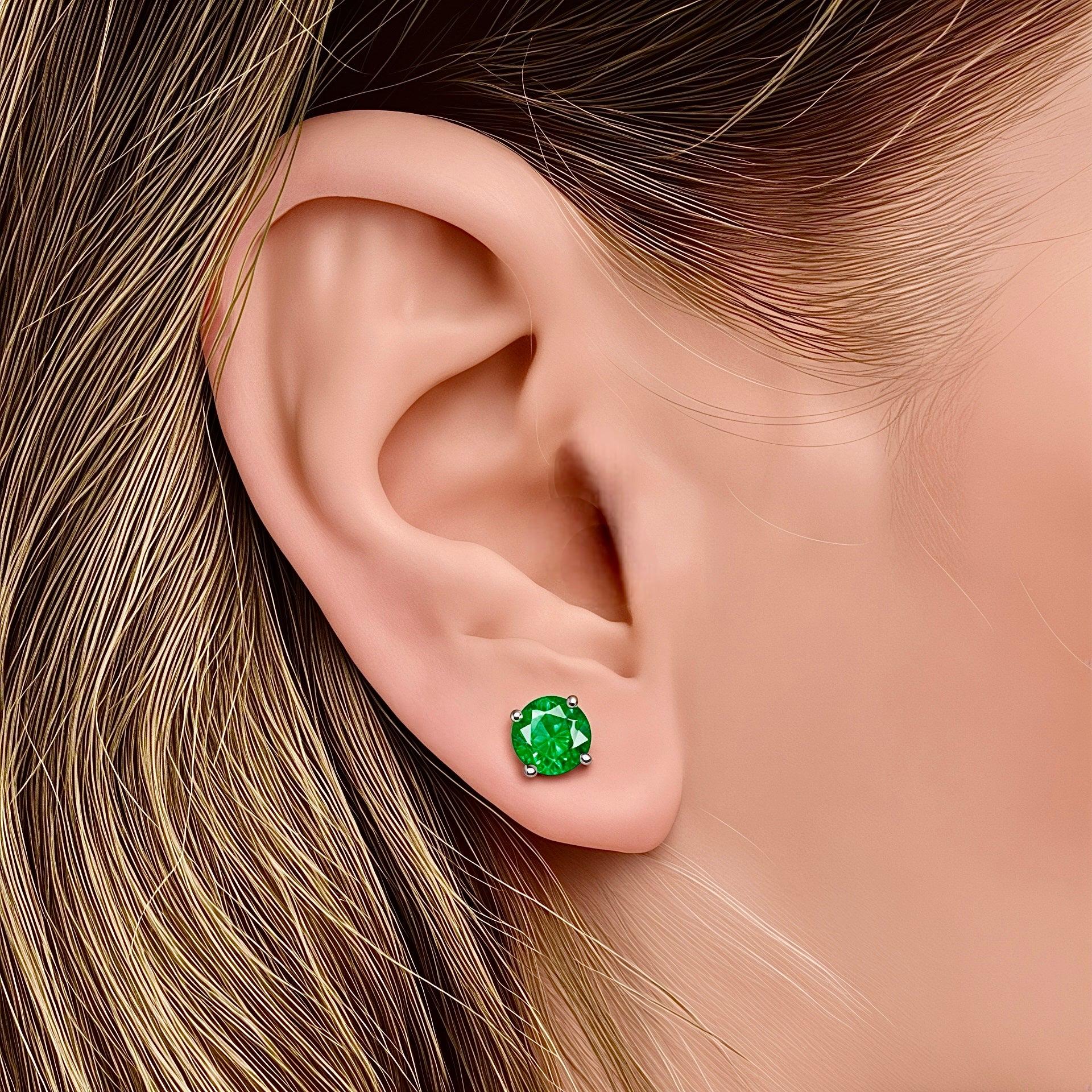 Boucles d'oreilles Emeraude Naturelle à Fines Facettes Or Blanc 14k 1.63 TCW Certifié $1,950 121154

Veuillez regarder la vidéo jointe à cet article. Avec la vidéo, vous pouvez voir le mouvement de l'objet et mieux apprécier les facettes et les