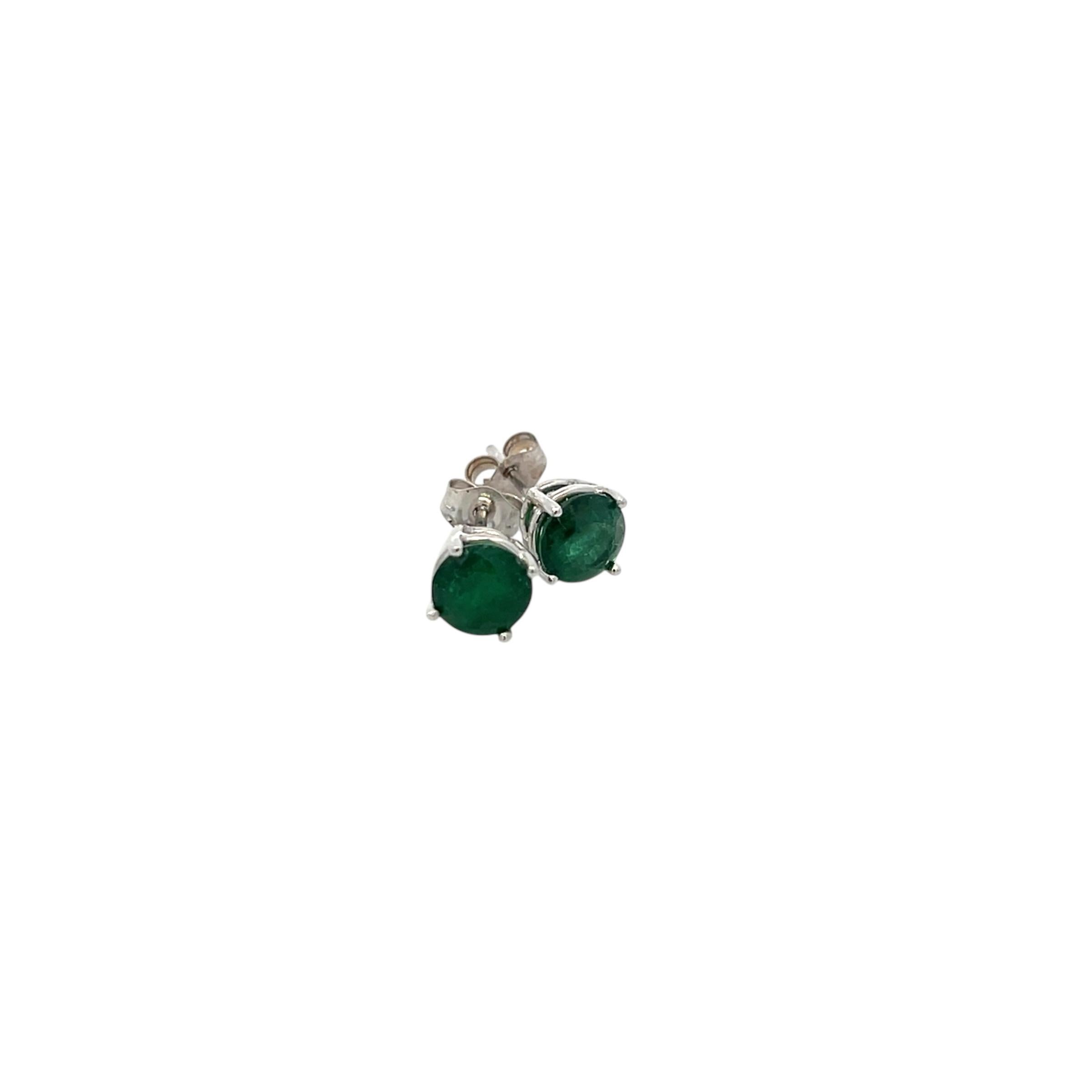 Clous d'oreilles en or blanc 14 carats avec émeraude naturelle certifiée TCW 1,63 carat en vente 2