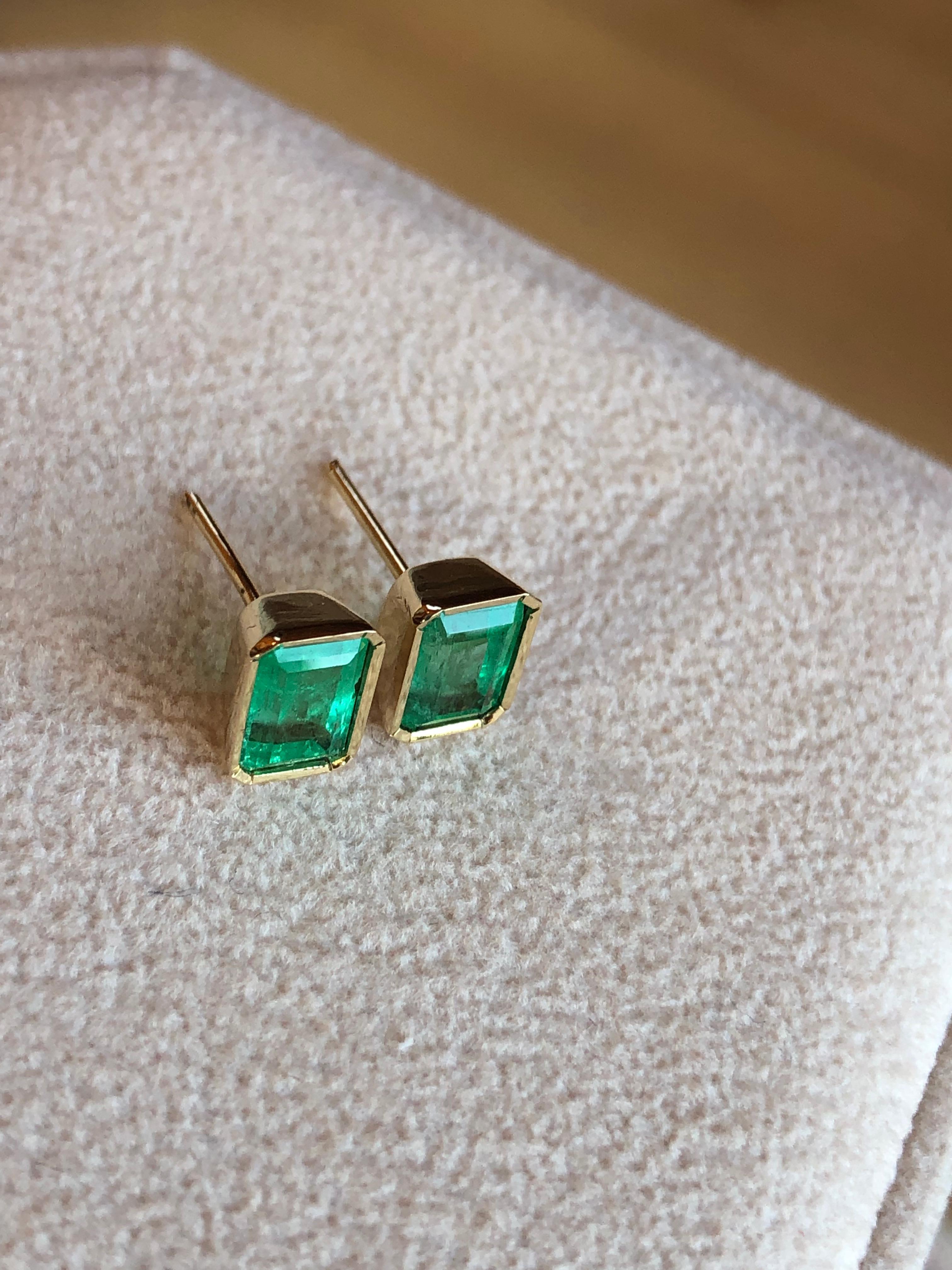 emerald earring studs
