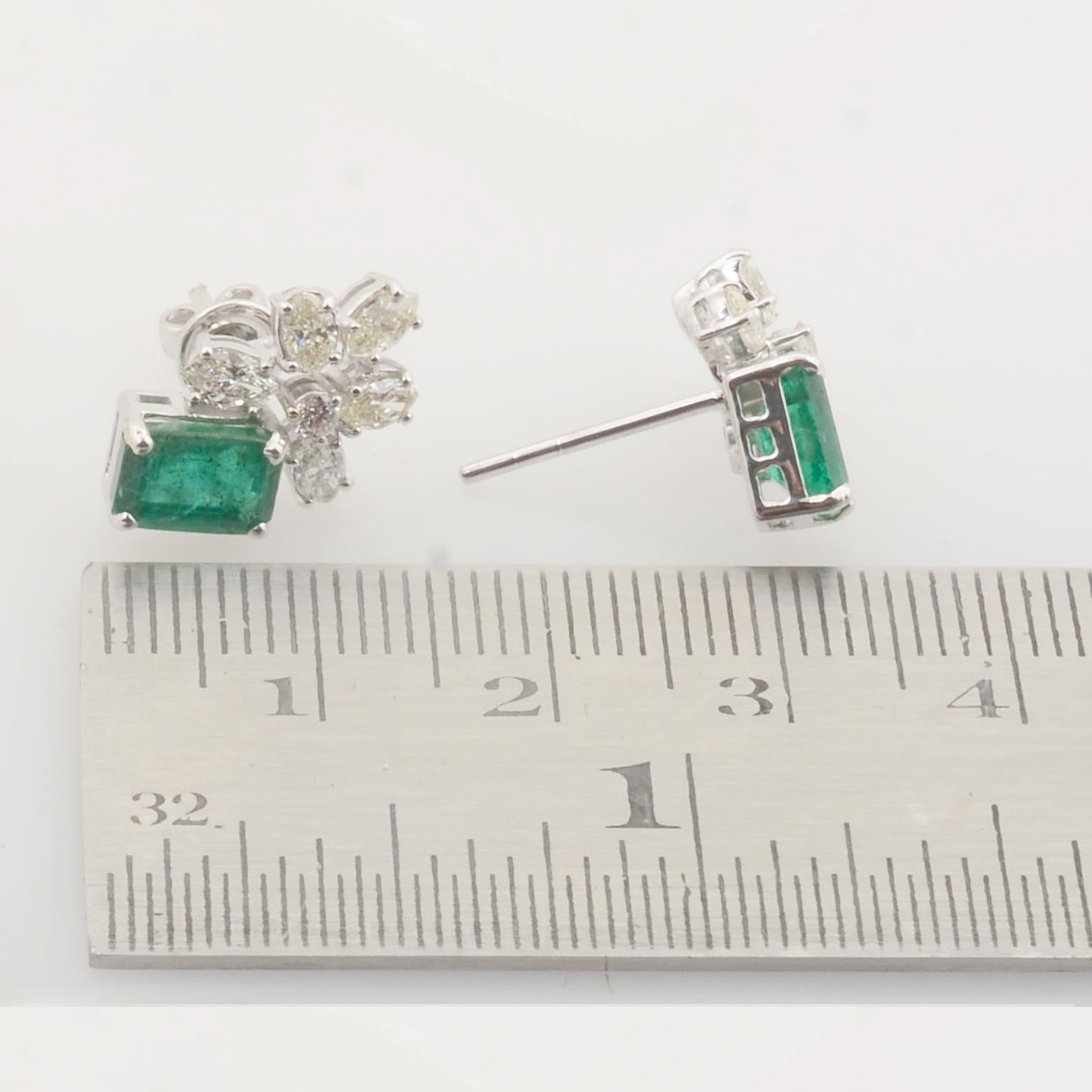 Pendientes Esmeralda Natural SI Claridad HI Color Diamante 18k Oro Blanco Joyas Moderno en venta