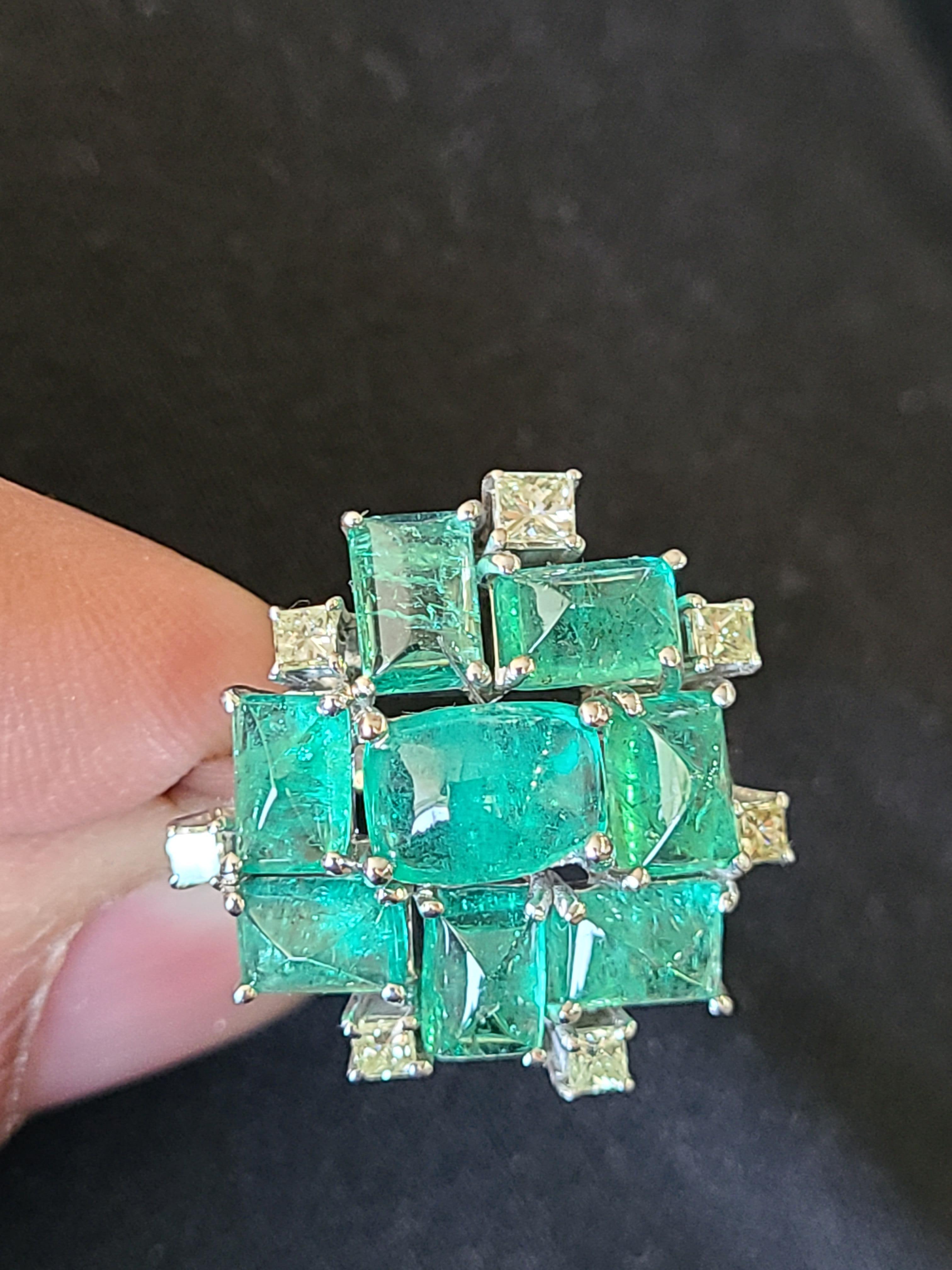 Women's or Men's Natural Emerald Sugarloaf and Diamond Ring Set in 18 Karat Gold