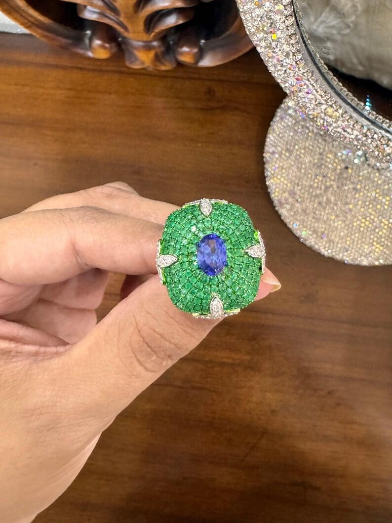 Natural Emerald tanzanite art deco jewelry 18k white gold ring In New Condition In jaipur, IN