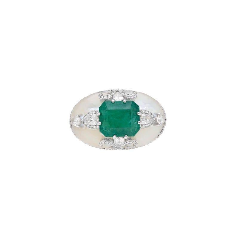 PRODUCT DETAILS -

===============

GEMSTONE DETAILS :

Gemstone : Emerald, MOP

Gemstone Weight : 6.56 Cts, 14.74 Cts (MOP)

Gemstone Size : 11X9 MM Approx

Gemstone Shape : Emerald Cut

Gemstone Type : Natural



DIAMOND DETAILS :

Diamond Weight