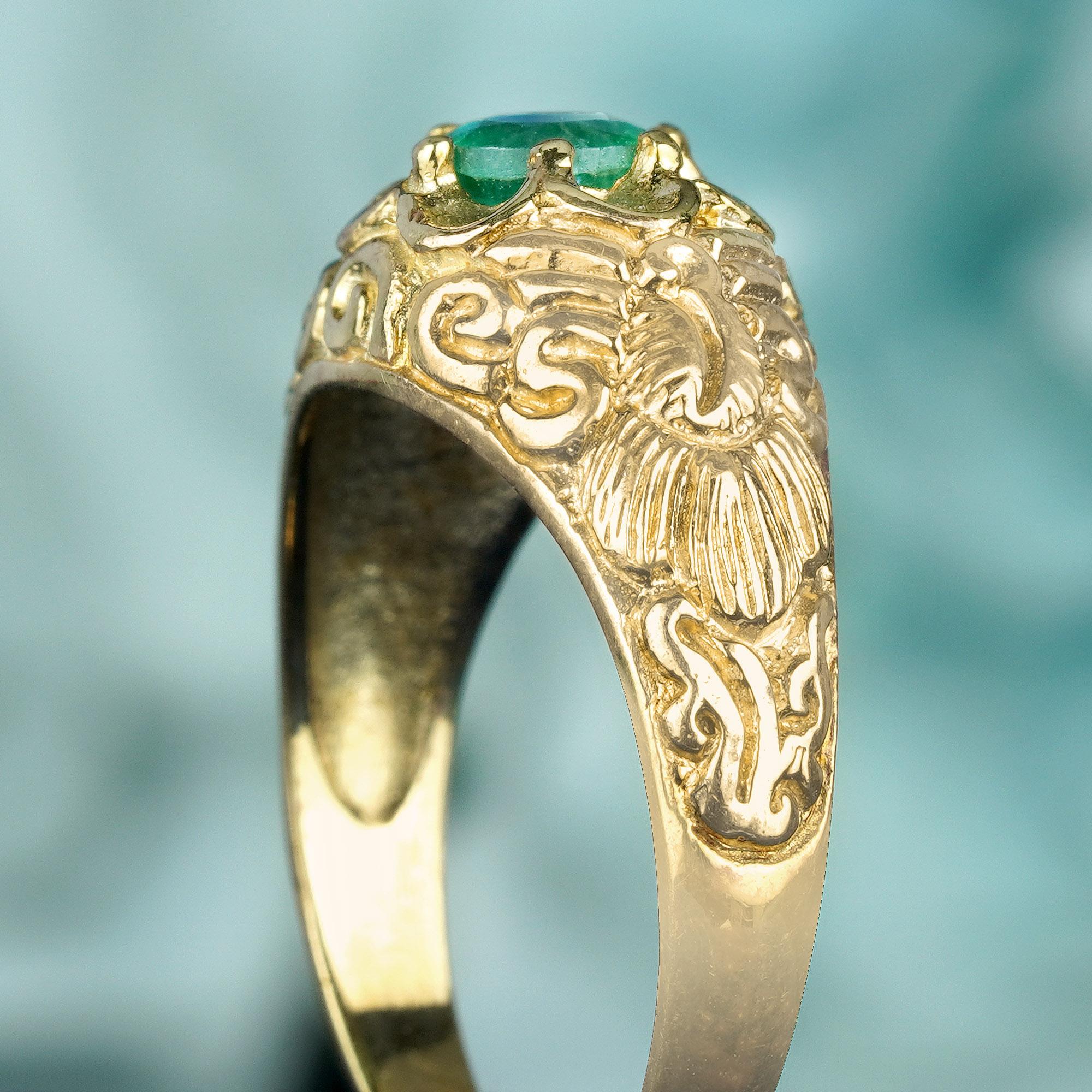 Women's Natural Emerald Vintage Style Carved Ring in Solid 9K Yellow Gold For Sale