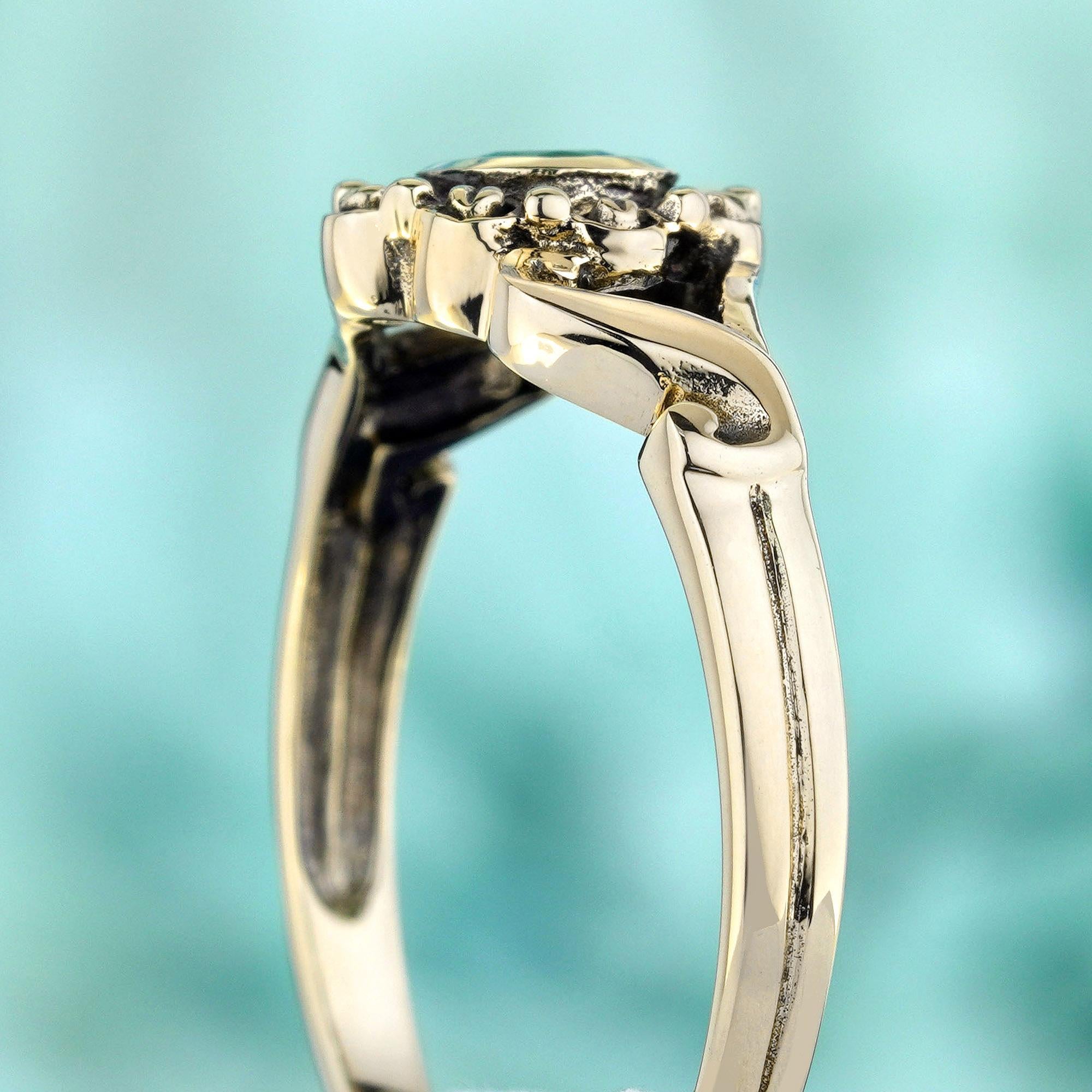 Women's Natural Emerald Vintage Style Floral Ring in Solid 9K Yellow Gold For Sale