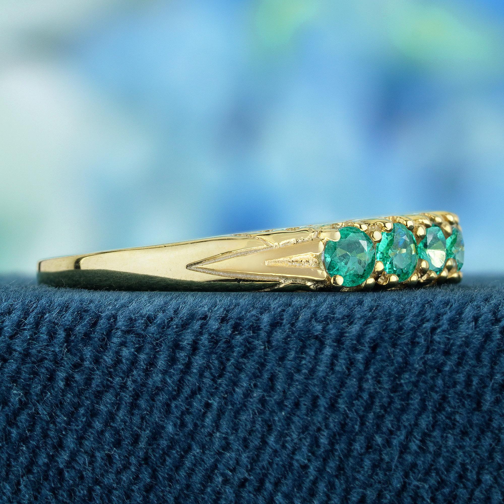 Round Cut Natural  Emerald Vintage Style Ring Half Eternity in Solid 9K Yellow Gold For Sale