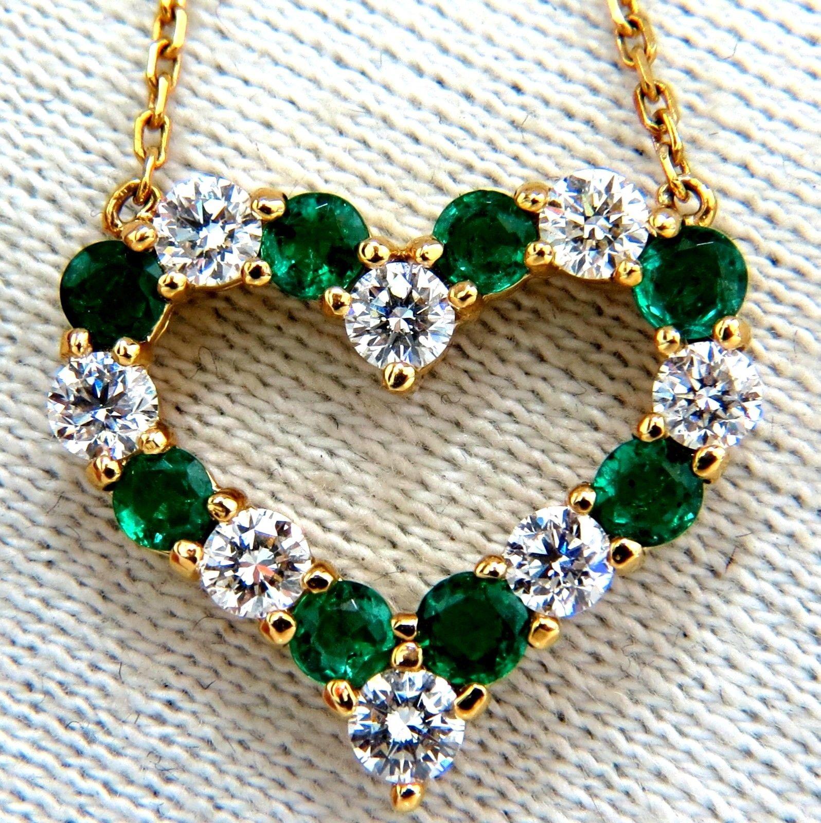 Collier à cœur ouvert en émeraudes naturelles et diamants 1,84 carat, 14 carats G/Vs Neuf - En vente à New York, NY