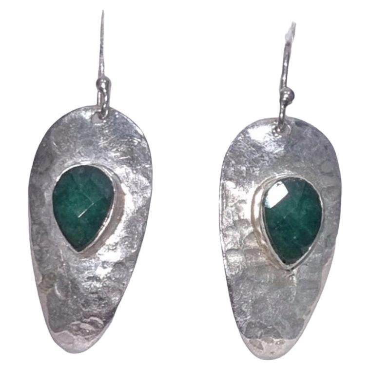 Natural emeralds sterling silver earrings For Sale