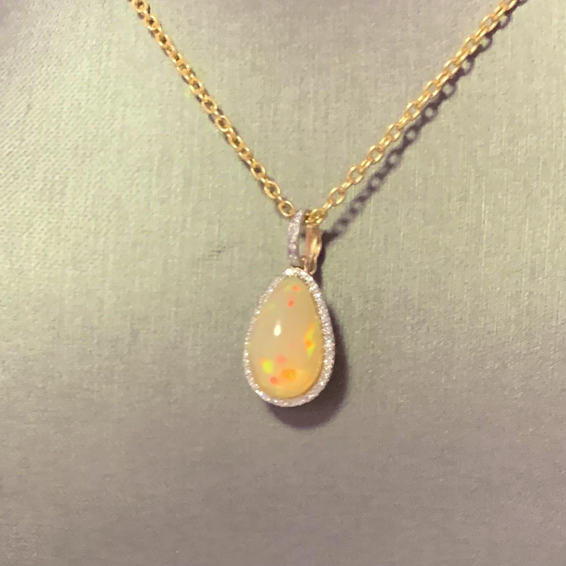 Women's Natural Ethiopian Opal Diamond Necklace 14k Yellow Gold 9.23 TCW Certified For Sale