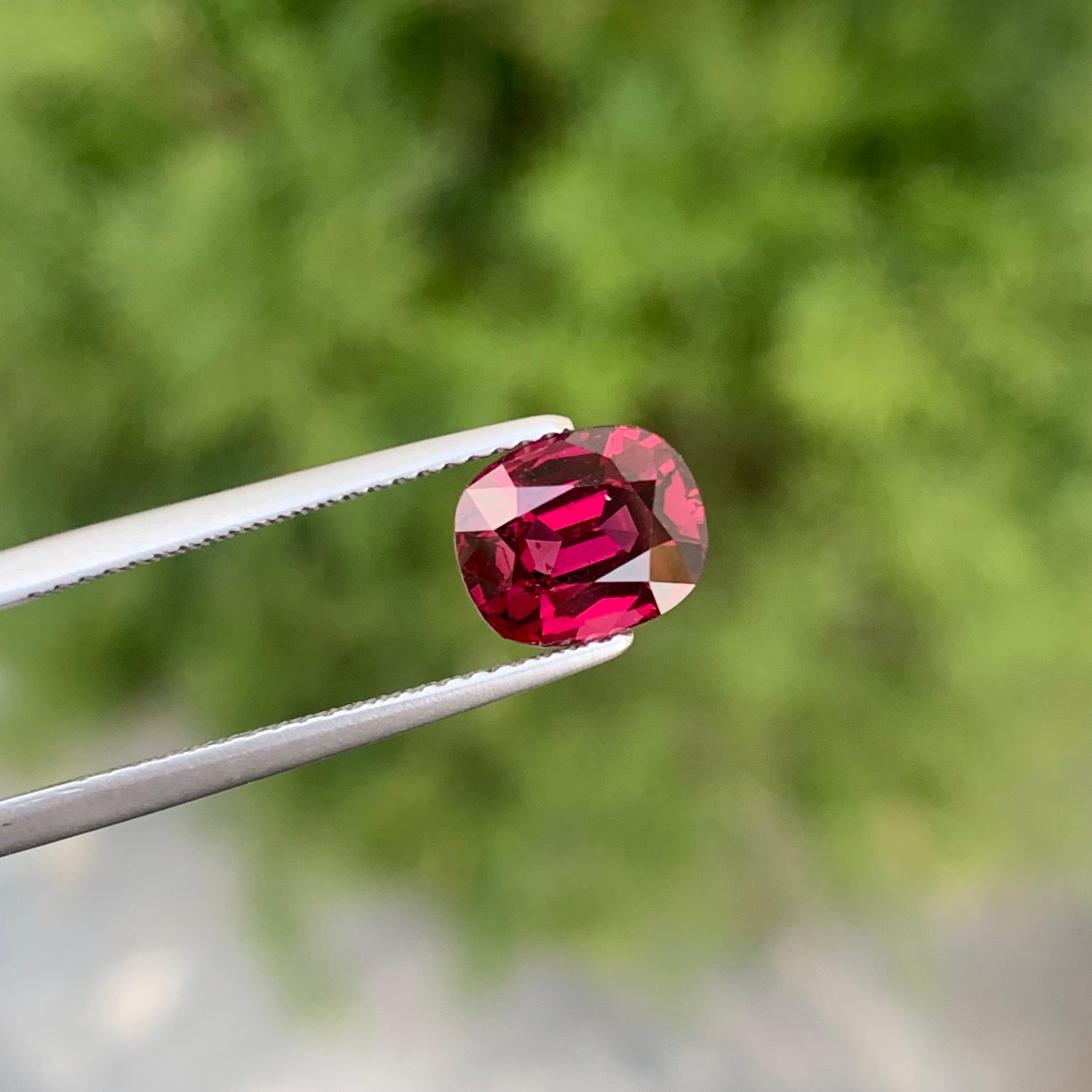 Natural Faceted 2.40 Carat Rhodolite Garnet From Tanzania For Sale 5