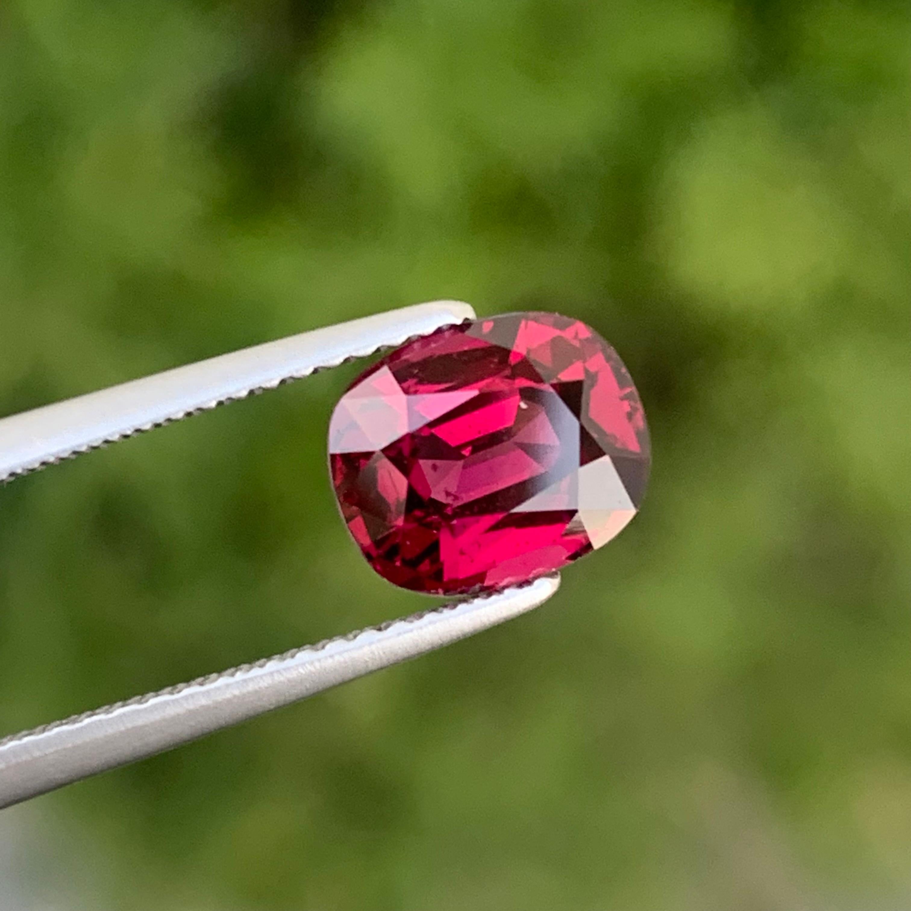 Natural Faceted 2.40 Carat Rhodolite Garnet From Tanzania For Sale 7