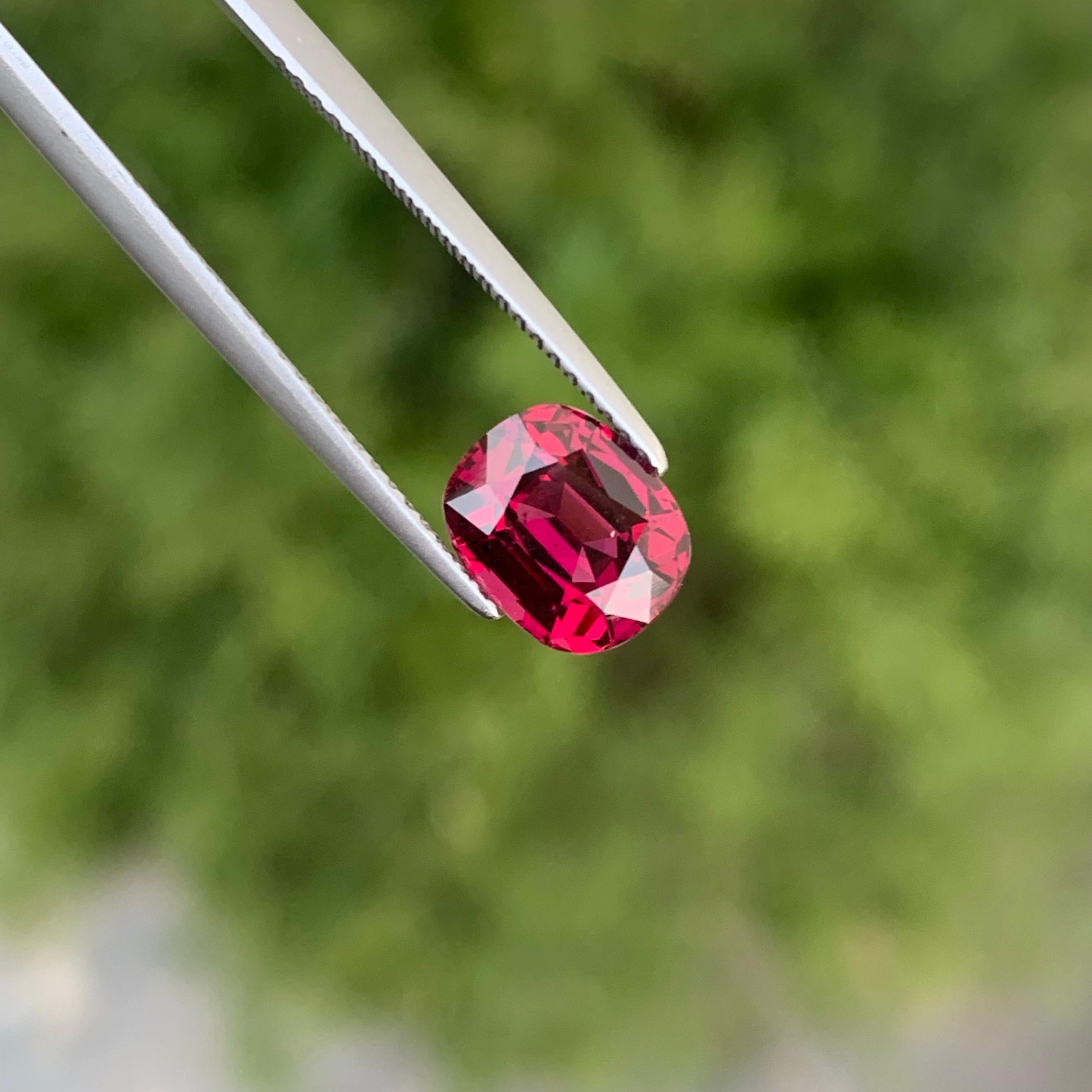 Natural Faceted 2.40 Carat Rhodolite Garnet From Tanzania For Sale 3