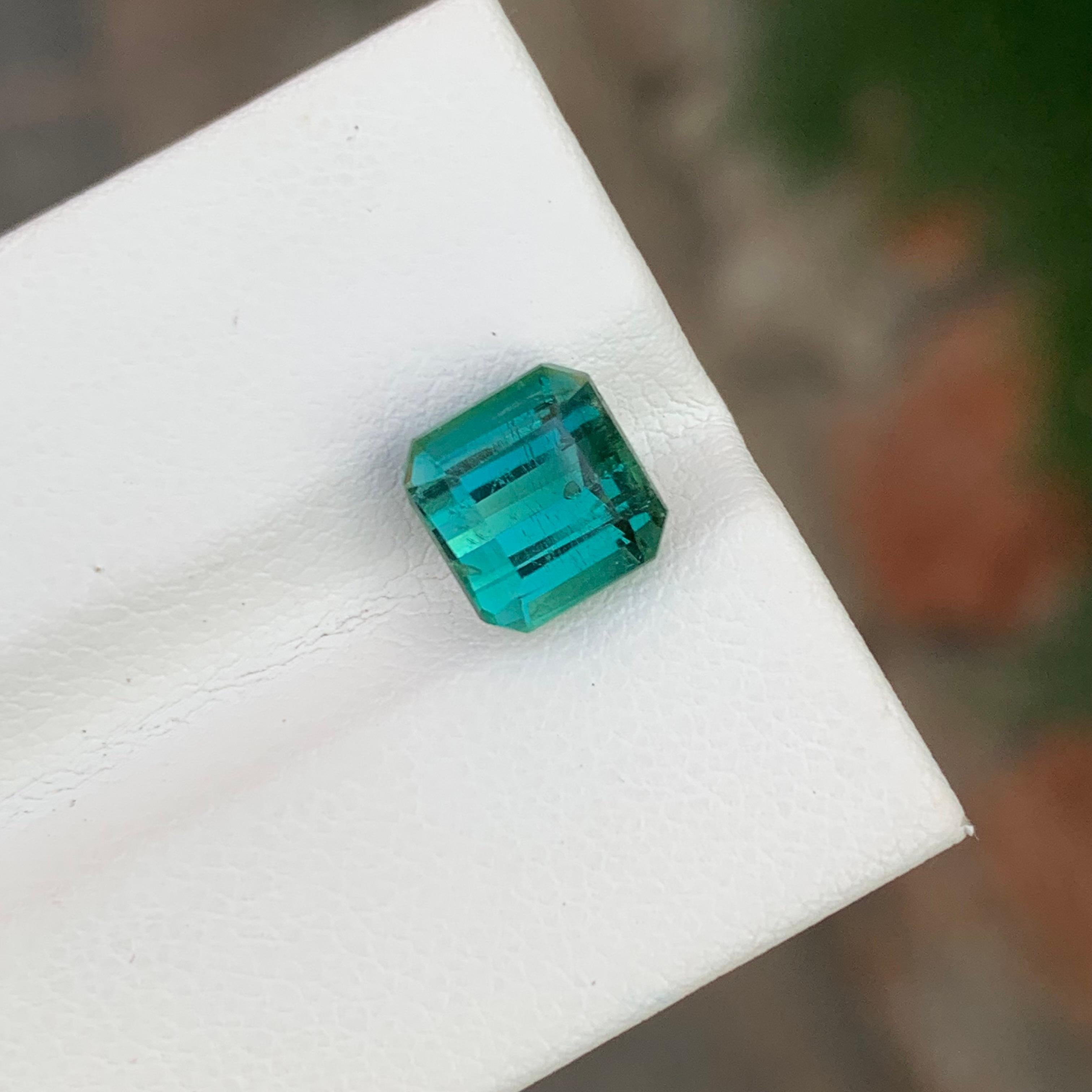 Tourmaline naturelle facettée bleue verte de forme carrée de 2,80 carats en vente 4