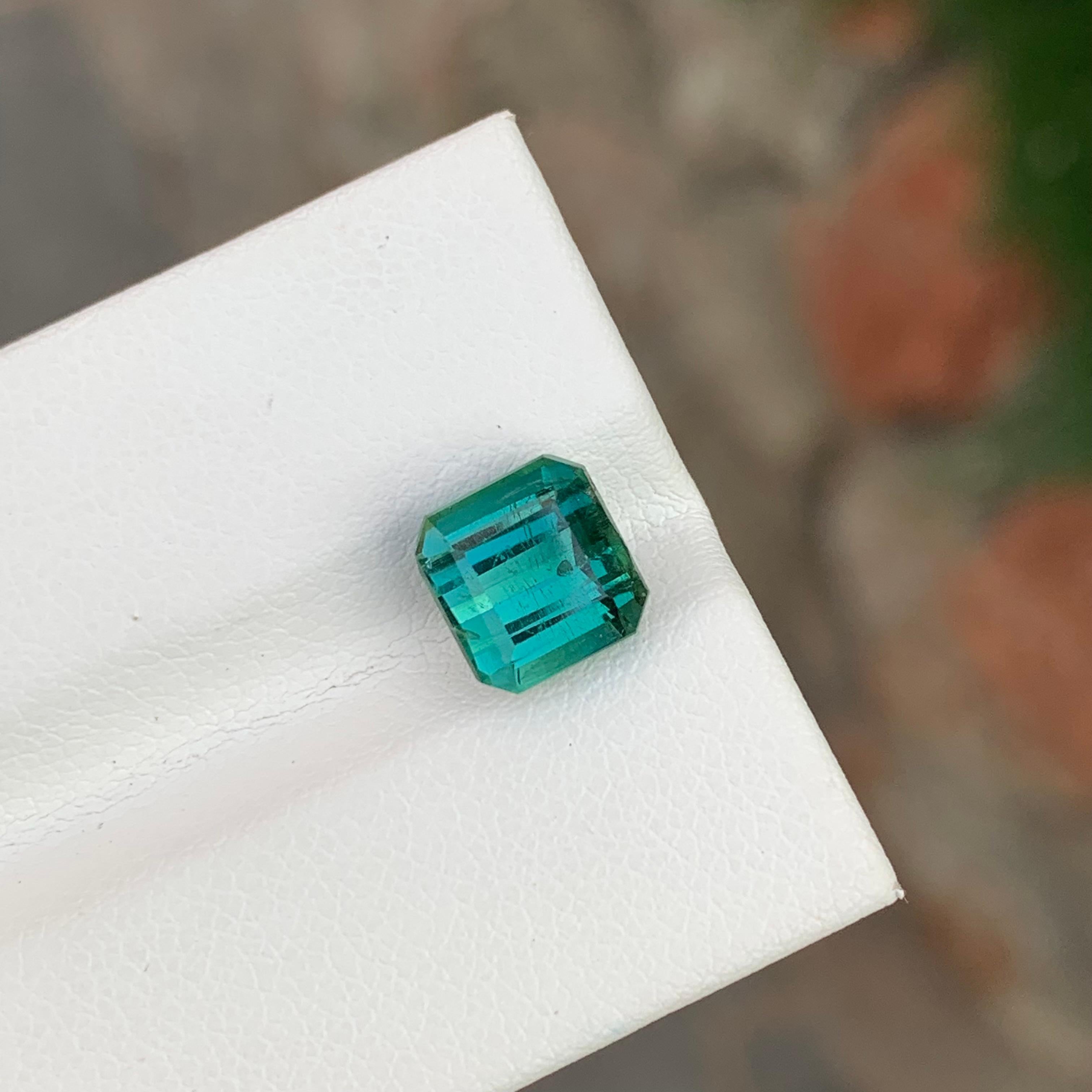 Tourmaline naturelle facettée bleue verte de forme carrée de 2,80 carats Unisexe en vente