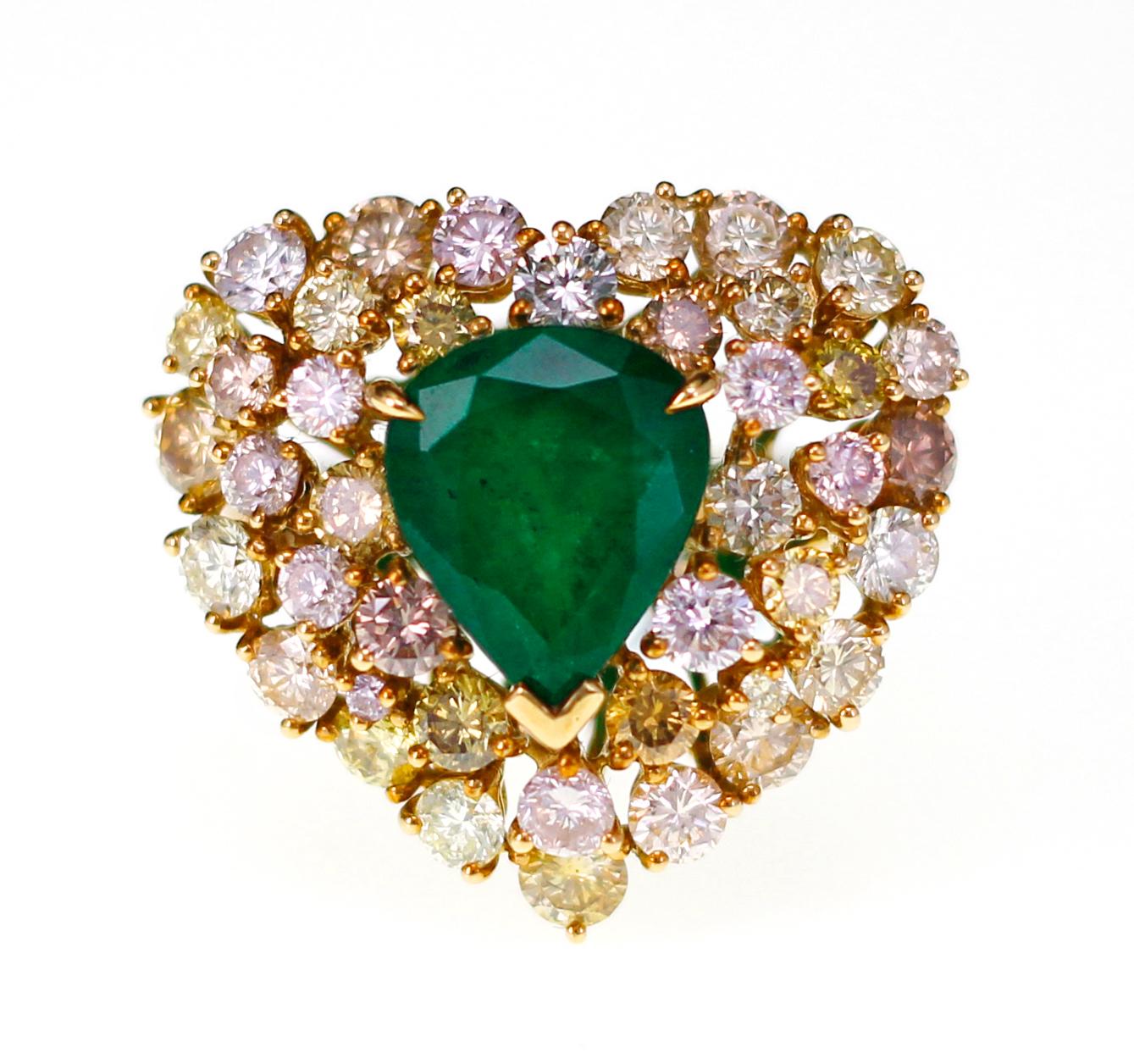 2.8 Karat lebendiger grüner Smaragd mit 2,77 Karat natürlichem rosa und gelbem Diamantring. 
