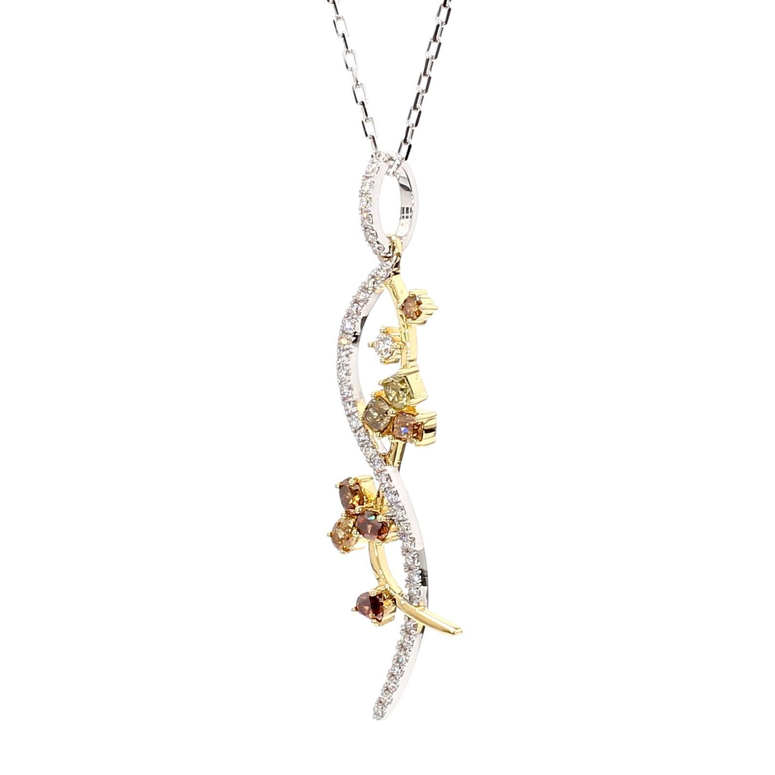 Il bellissimo ciondolo con diamante di RareGemworld. Montato in una splendida montatura in oro giallo e bianco 18 carati con diamanti di vari colori e tagli. Questo ciondolo è destinato a stupire e ad arricchire la vostra collezione personale.

Peso