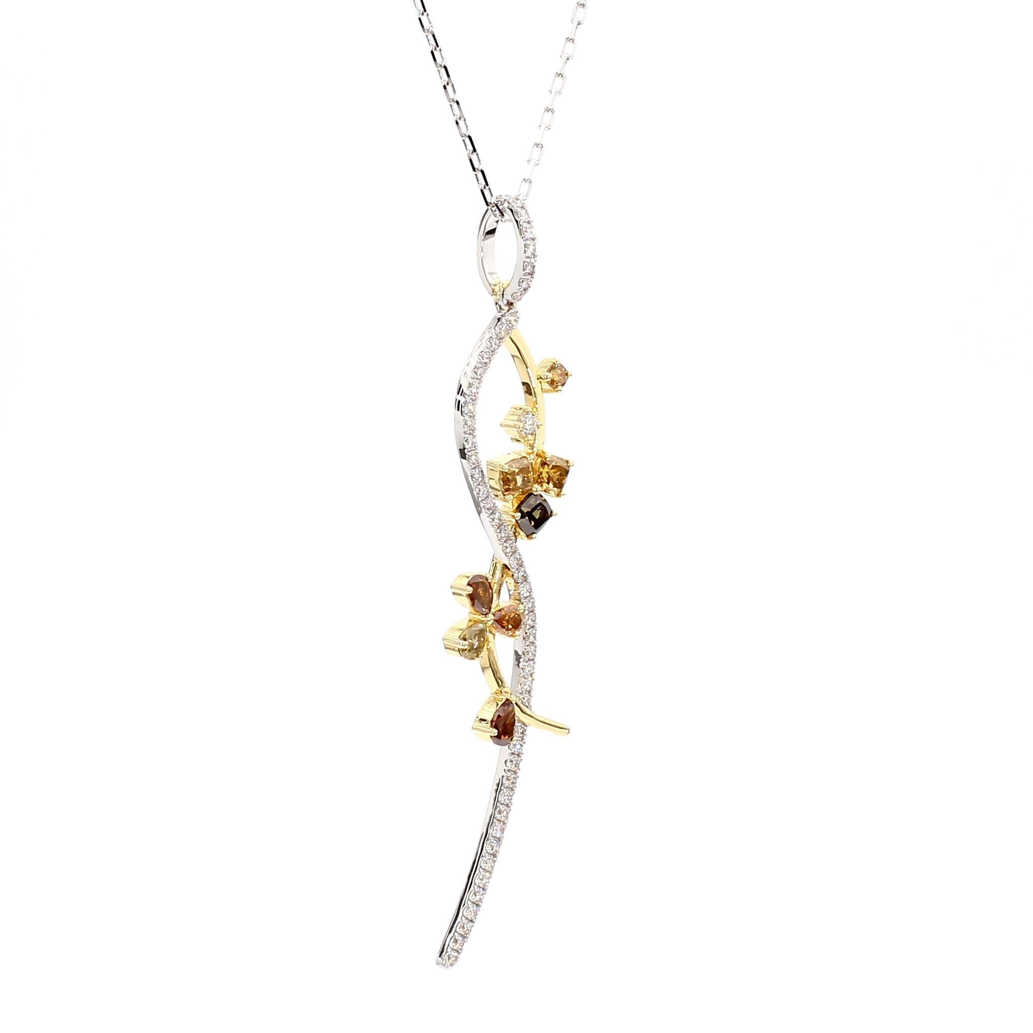 Taglio singolo Ciondolo a goccia in oro con diamante naturale Fancy Color Mix da 1.14 carati TW in vendita