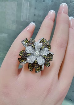 Anello floreale con diamante Nature Fancy Colour