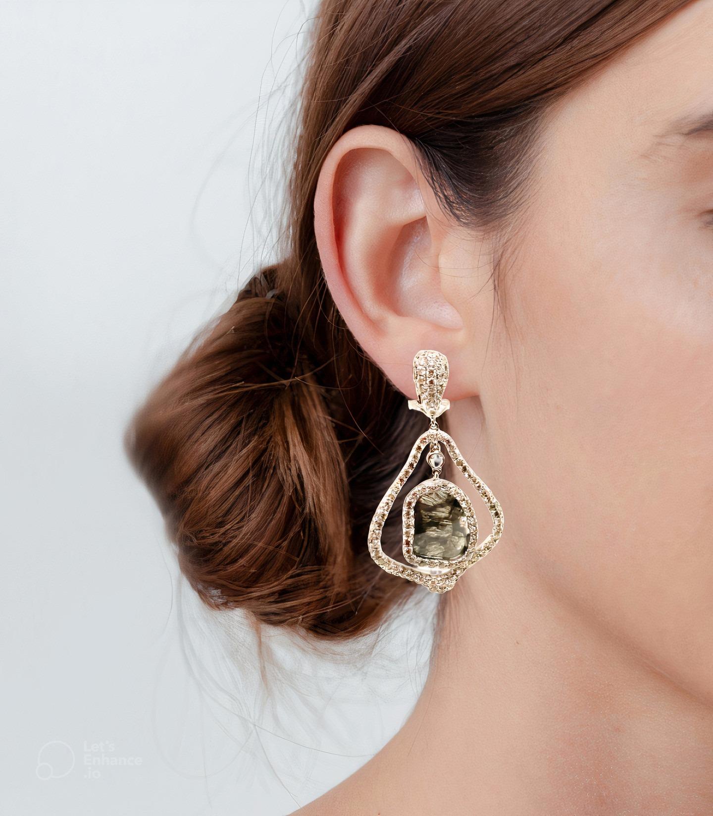 Weißgold-Ohrringe mit natürlichen Diamanten und Diamanten im Angebot 3